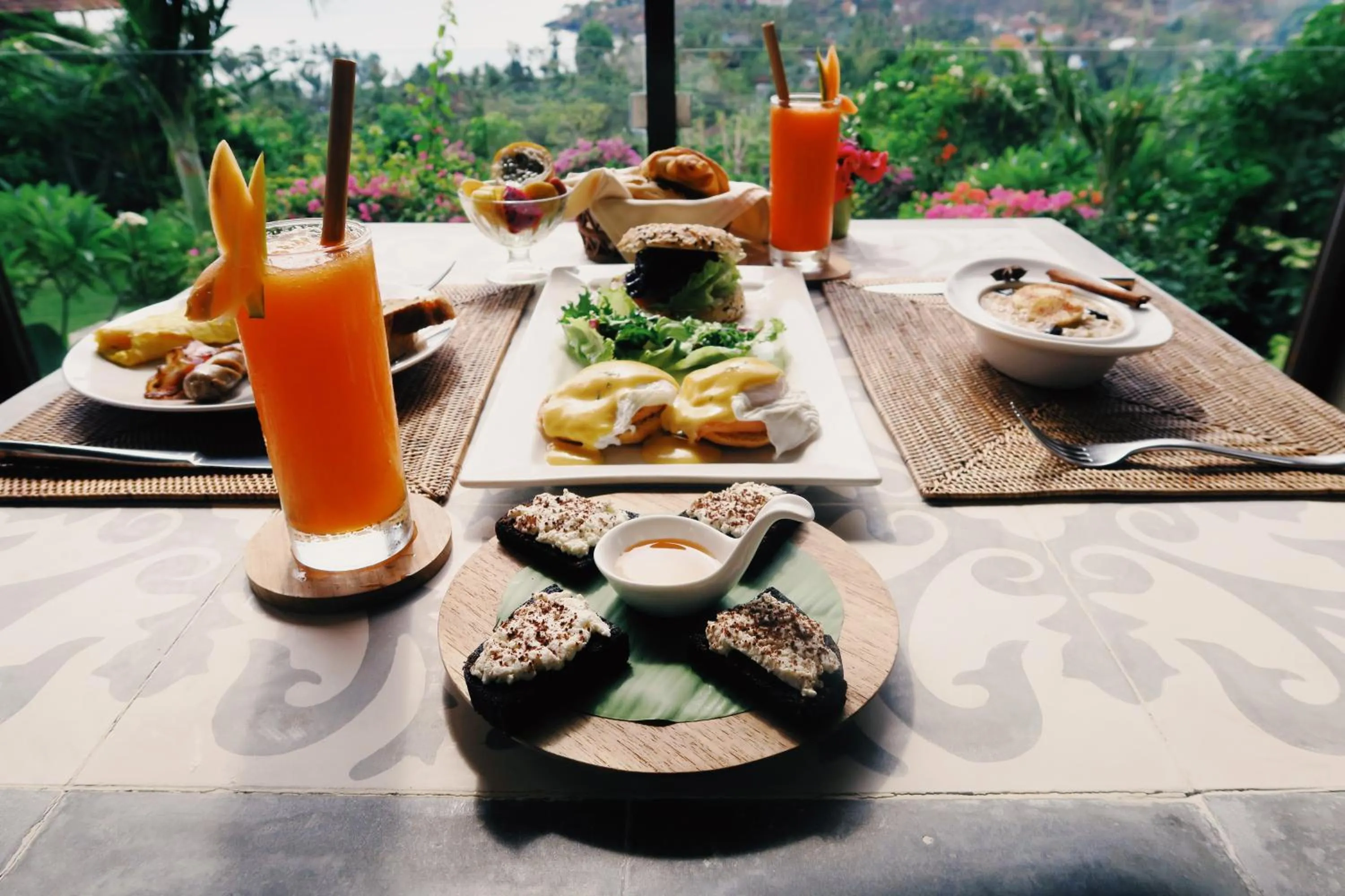 Restaurant/places to eat in The Griya Villas and Spa