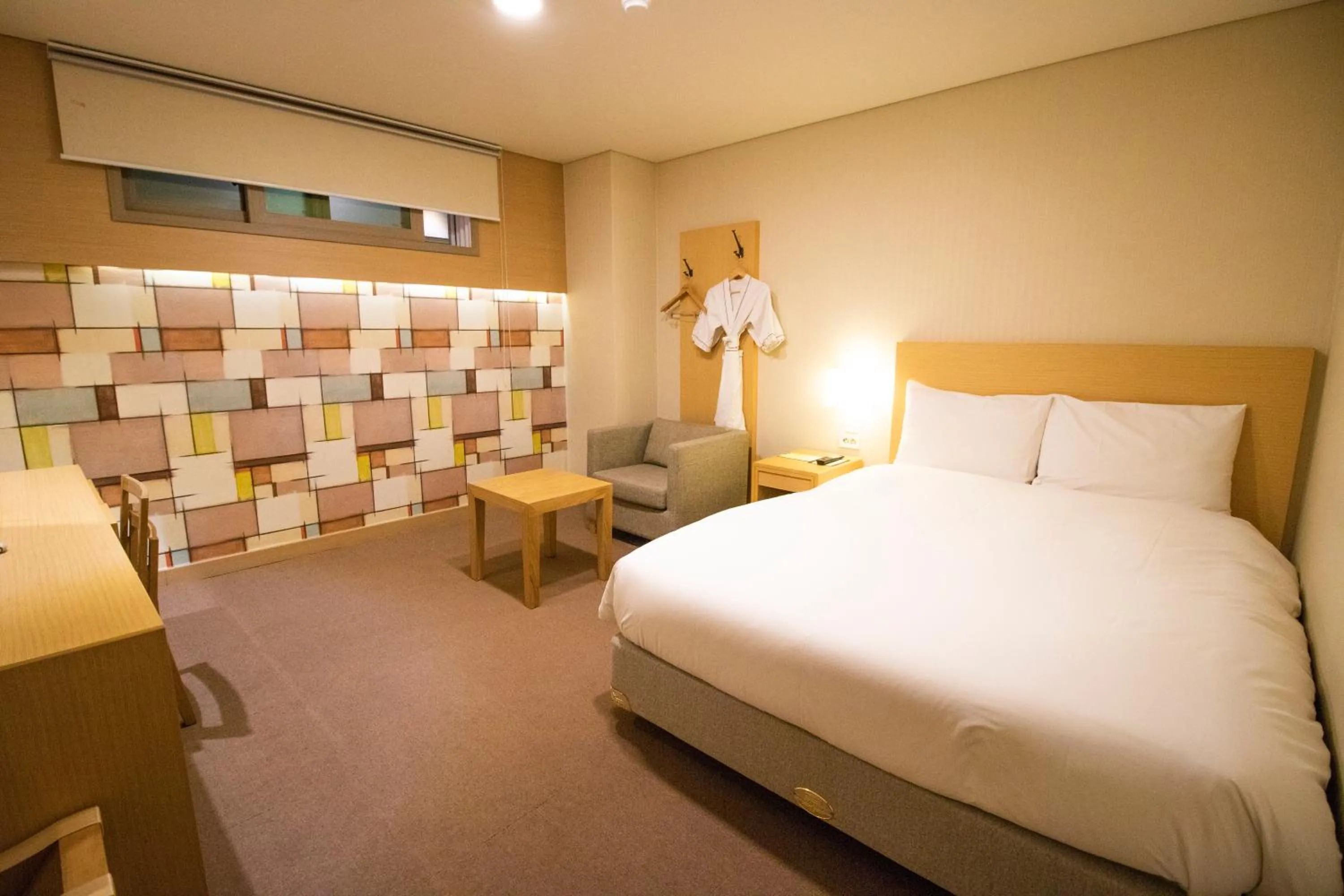 Bed in Towerhill Hotel