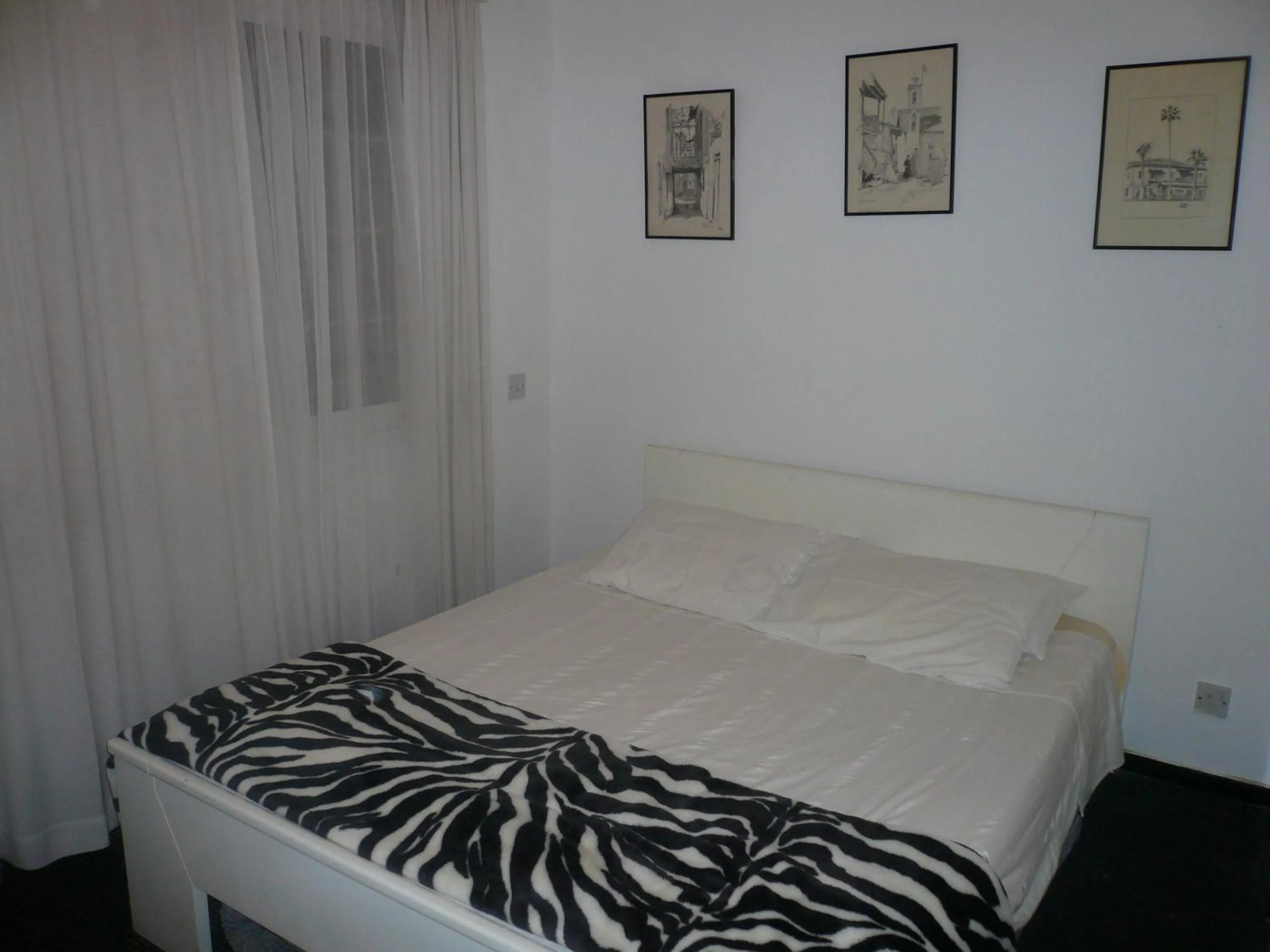 Bedroom, Bed in Greenfields Country Club