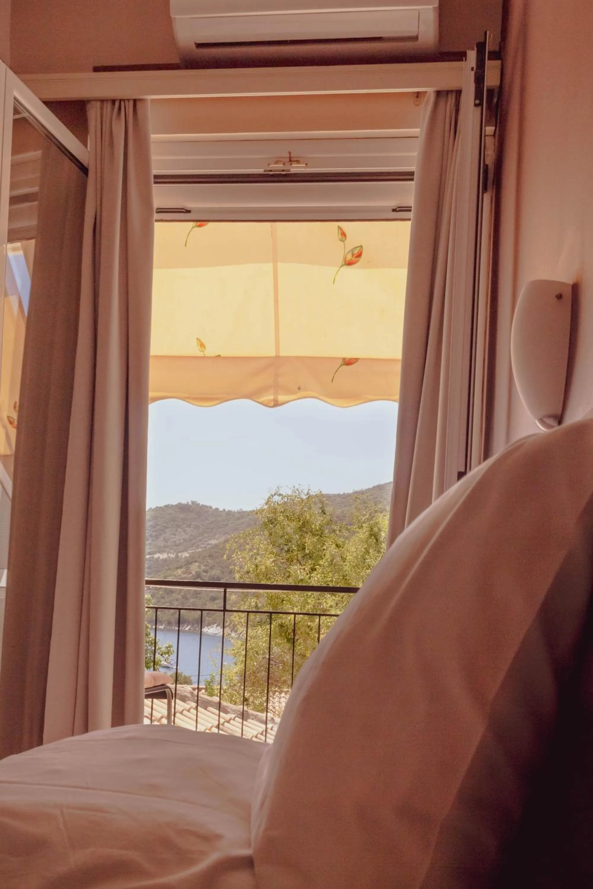 Sea view, Bed in Apagio Apartments