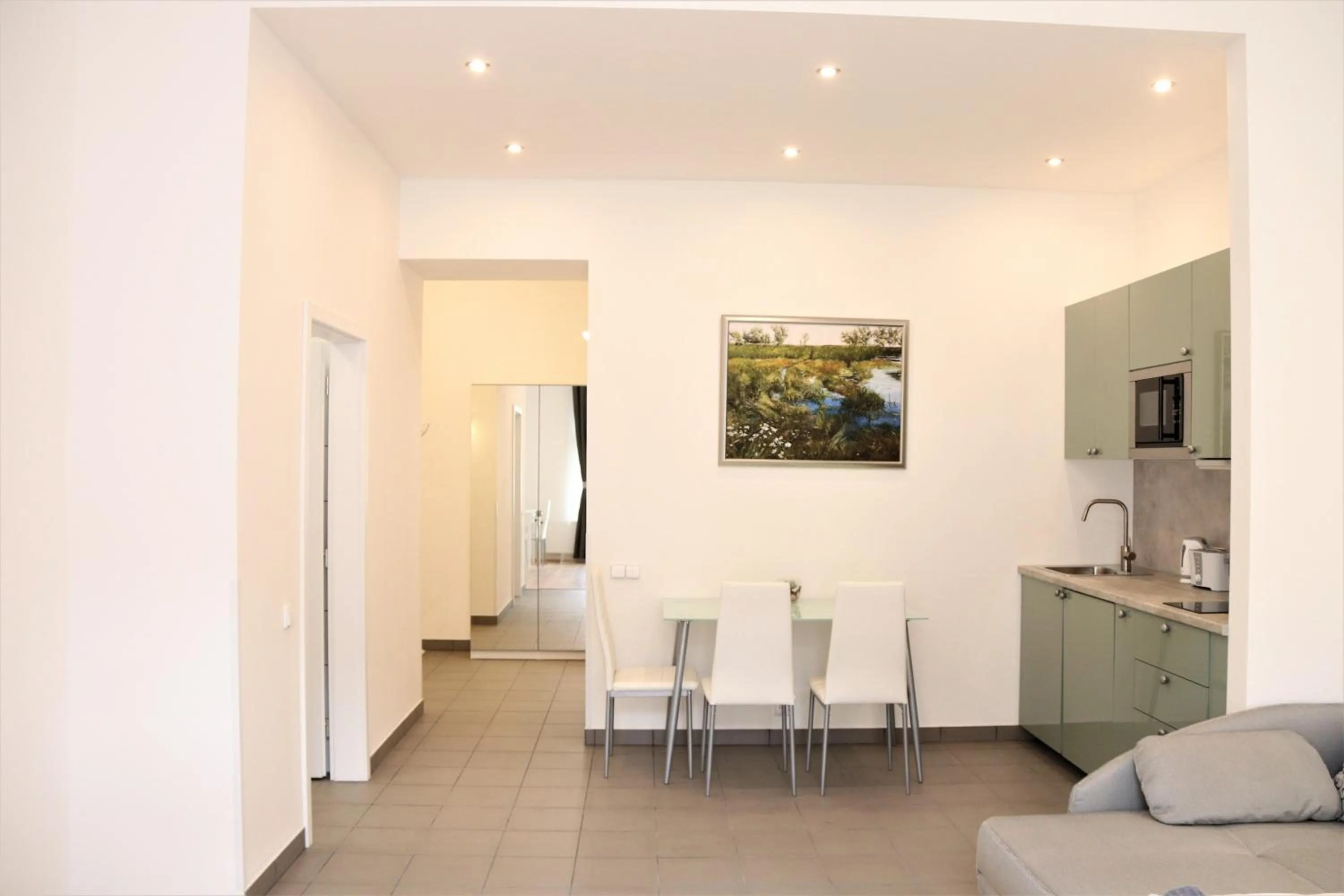 Dining area in Flowers apartments