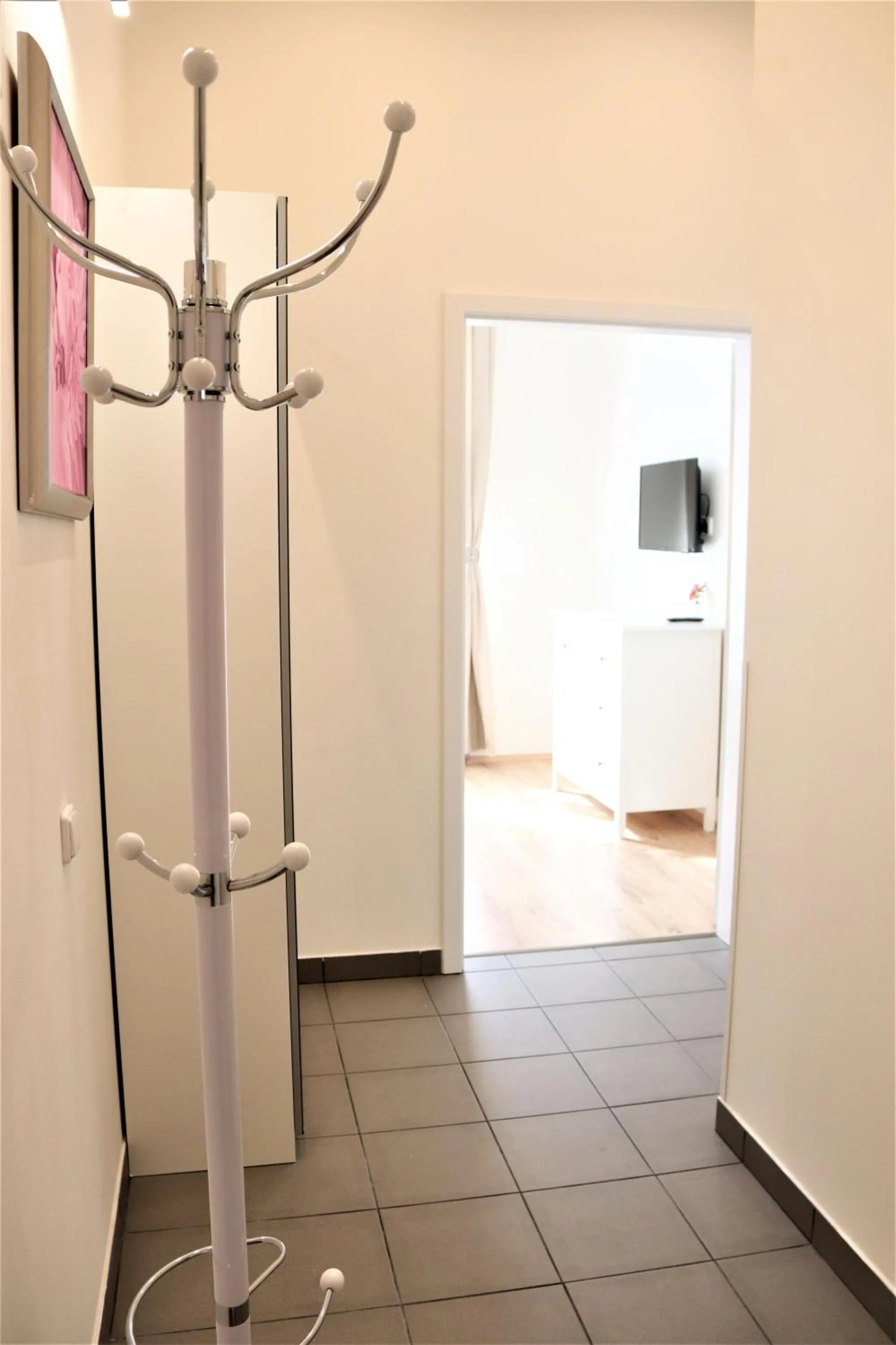 wardrobe in Flowers apartments