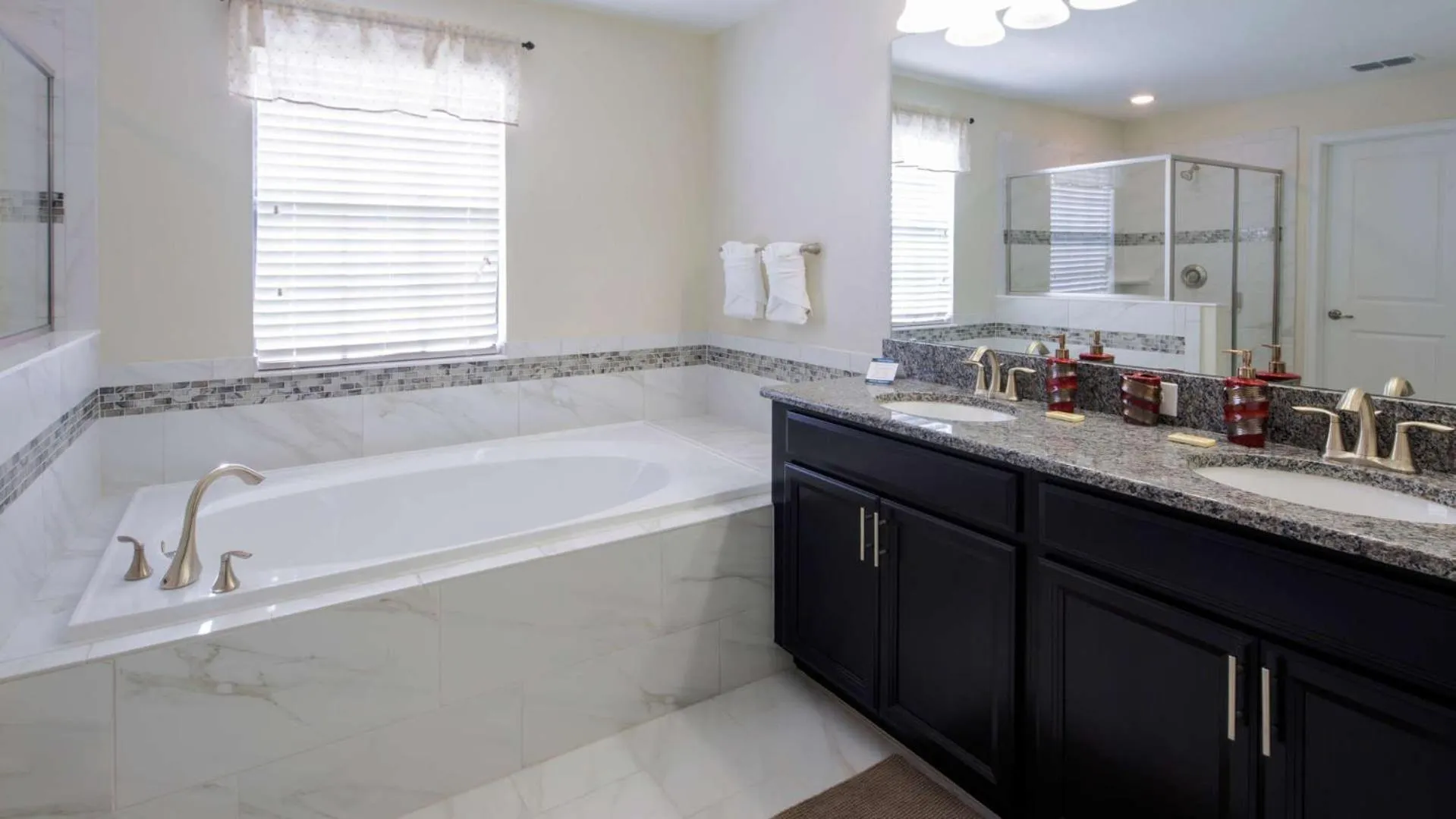 Bathroom in Mickeys Hideaway - 5 bed ChampionsGate pool home