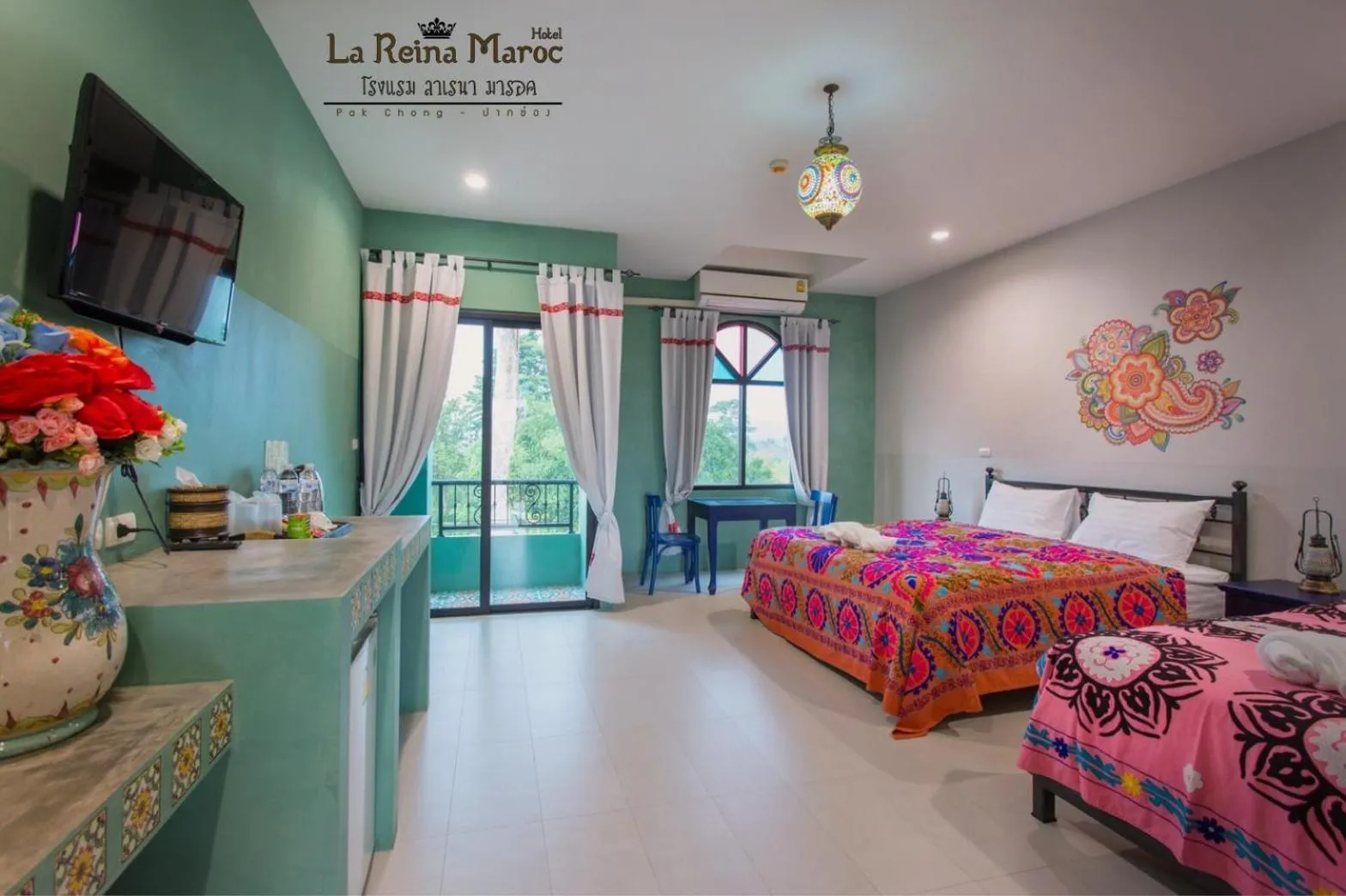 Bed in La Reina Maroc Hotel ปากช่อง เขาใหญ่