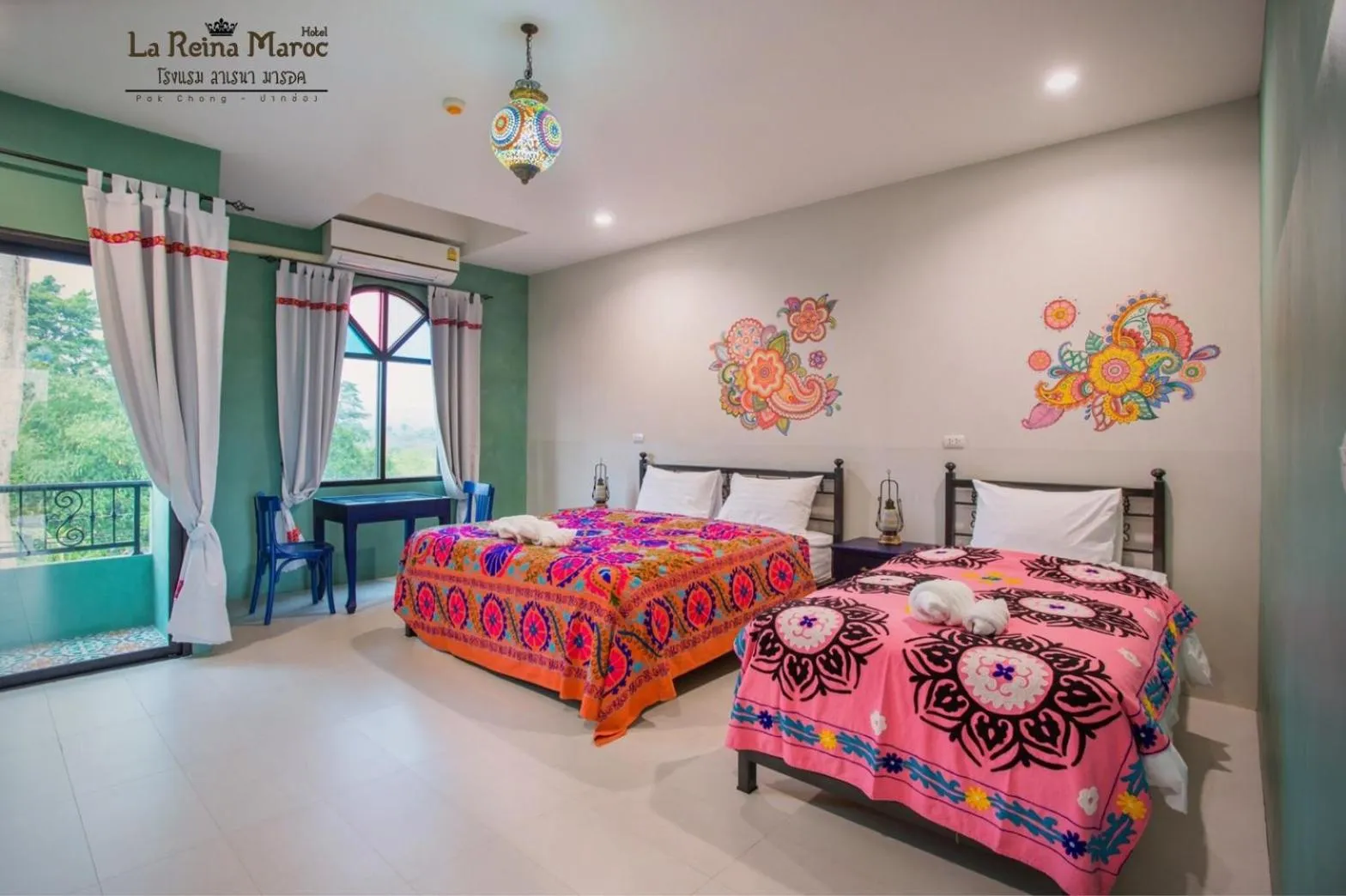 Bed in La Reina Maroc Hotel ปากช่อง เขาใหญ่