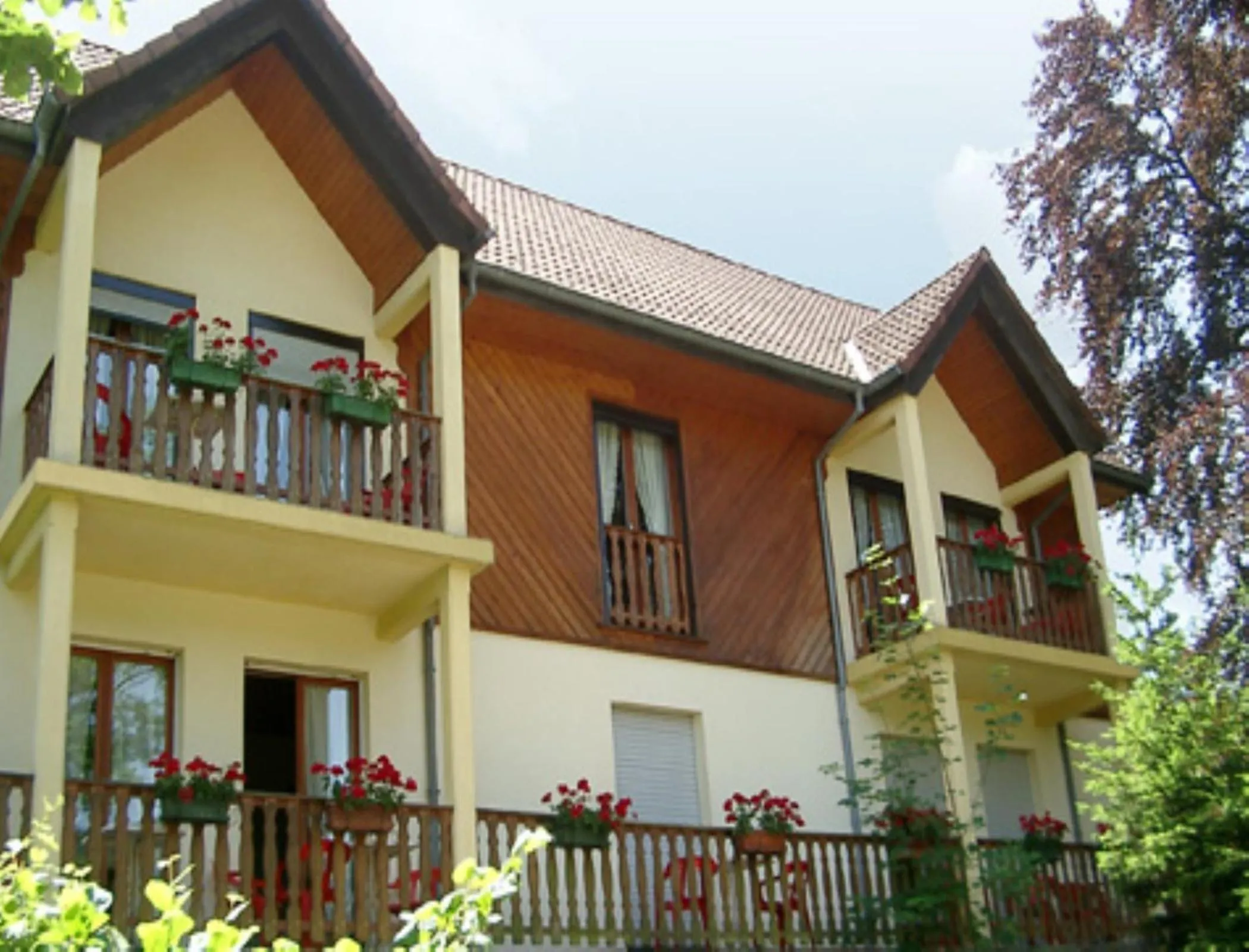 Facade/entrance in Le Chalet