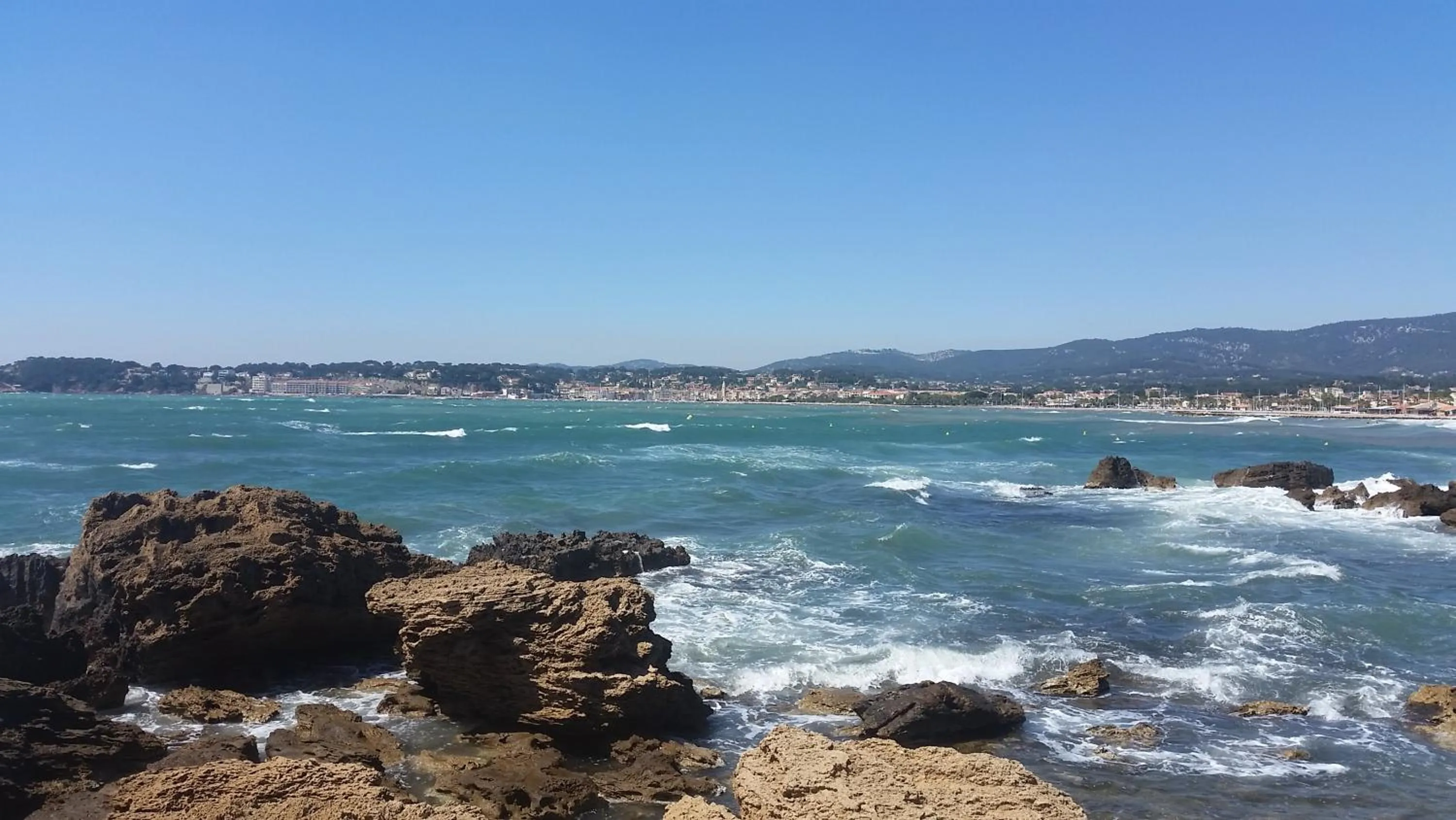 Neighbourhood in hôtel Le Synaya