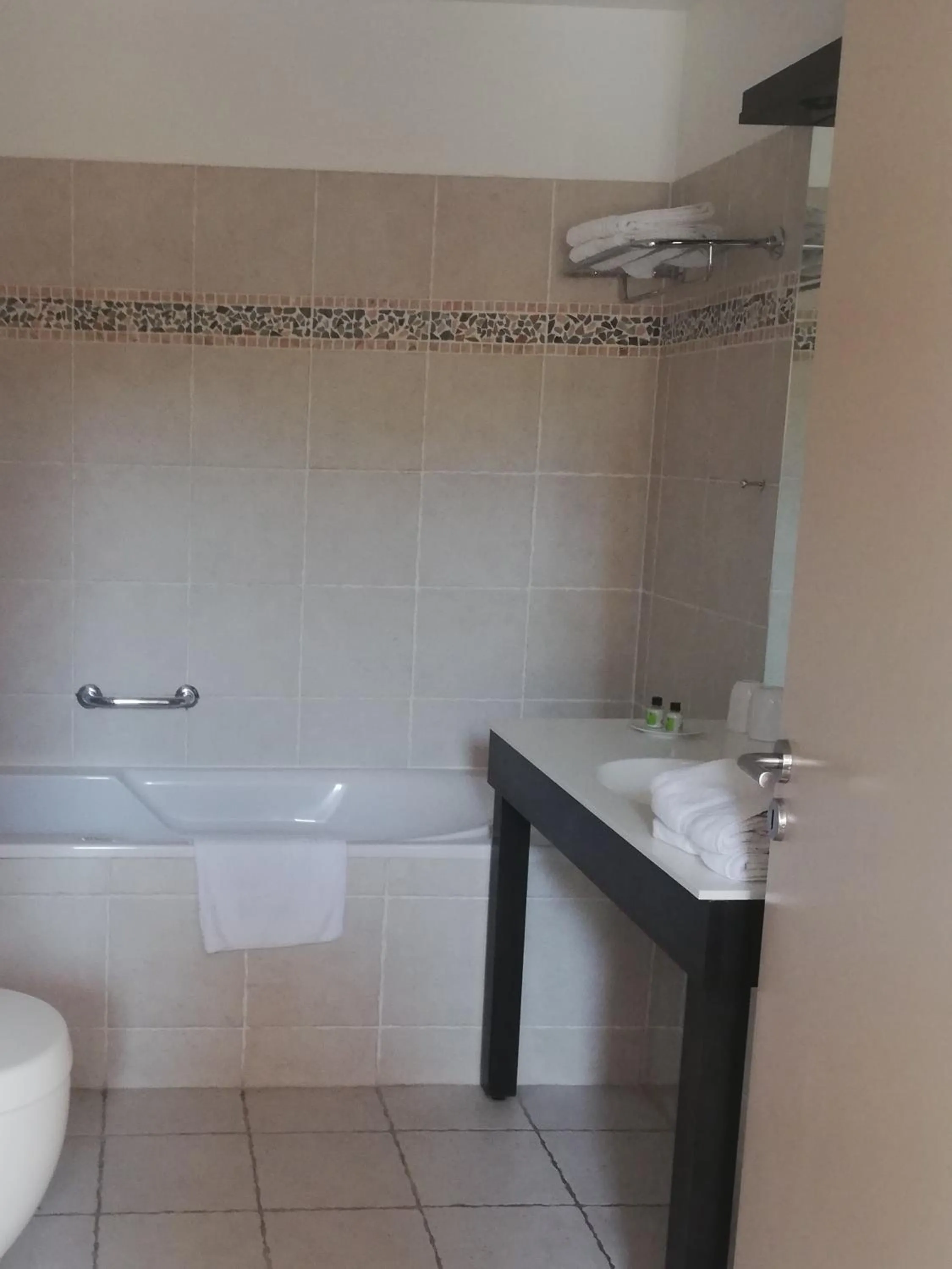 Bathroom in hôtel Le Synaya