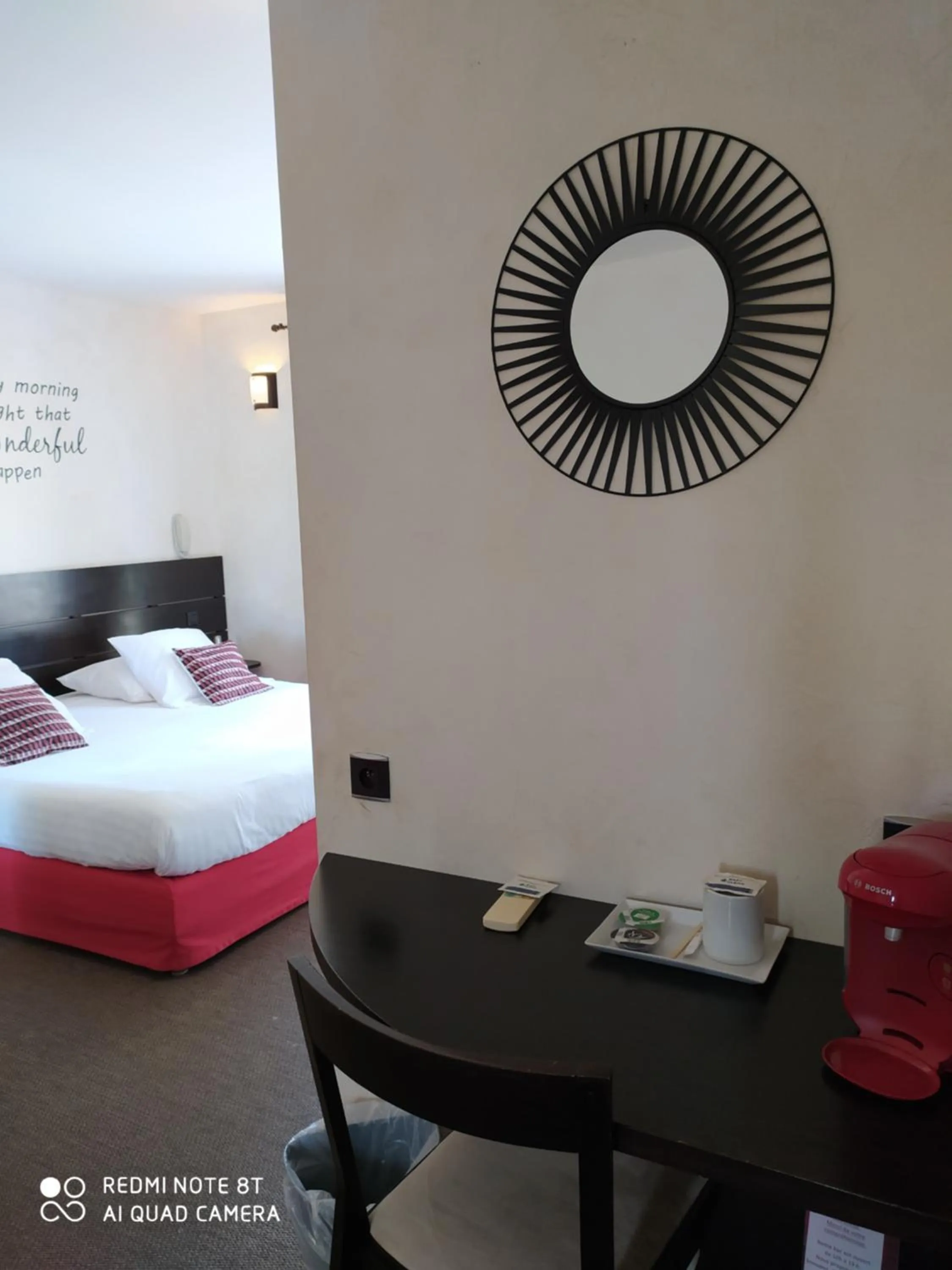 Coffee/tea facilities, Bed in hôtel Le Synaya