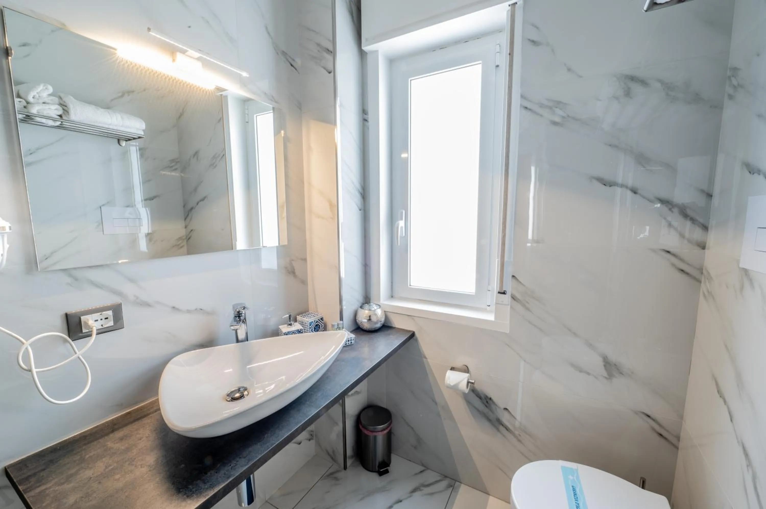 Bathroom in Eolian Port B&B