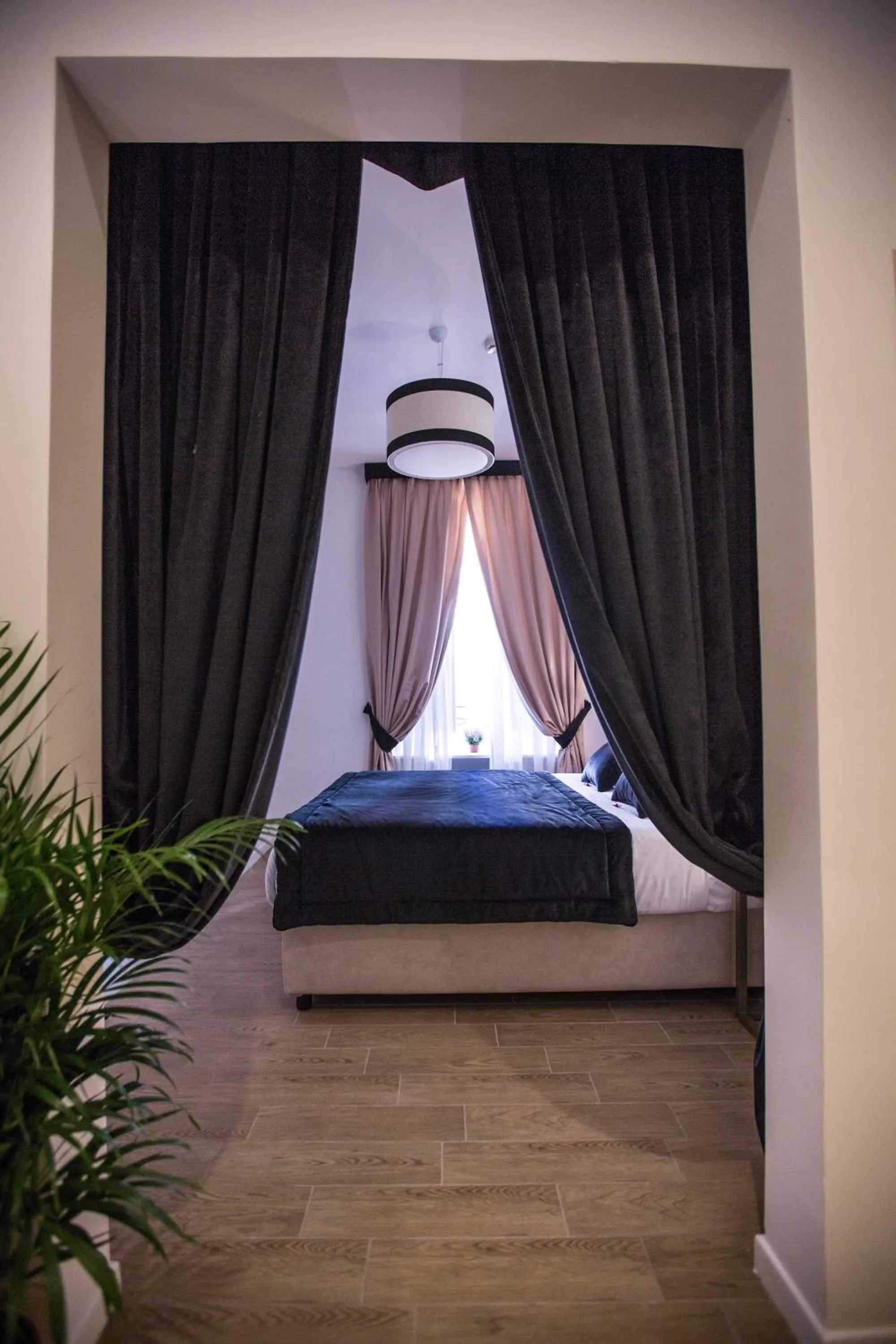 Bed in Chic & Town Luxury Rooms Piazza di Spagna