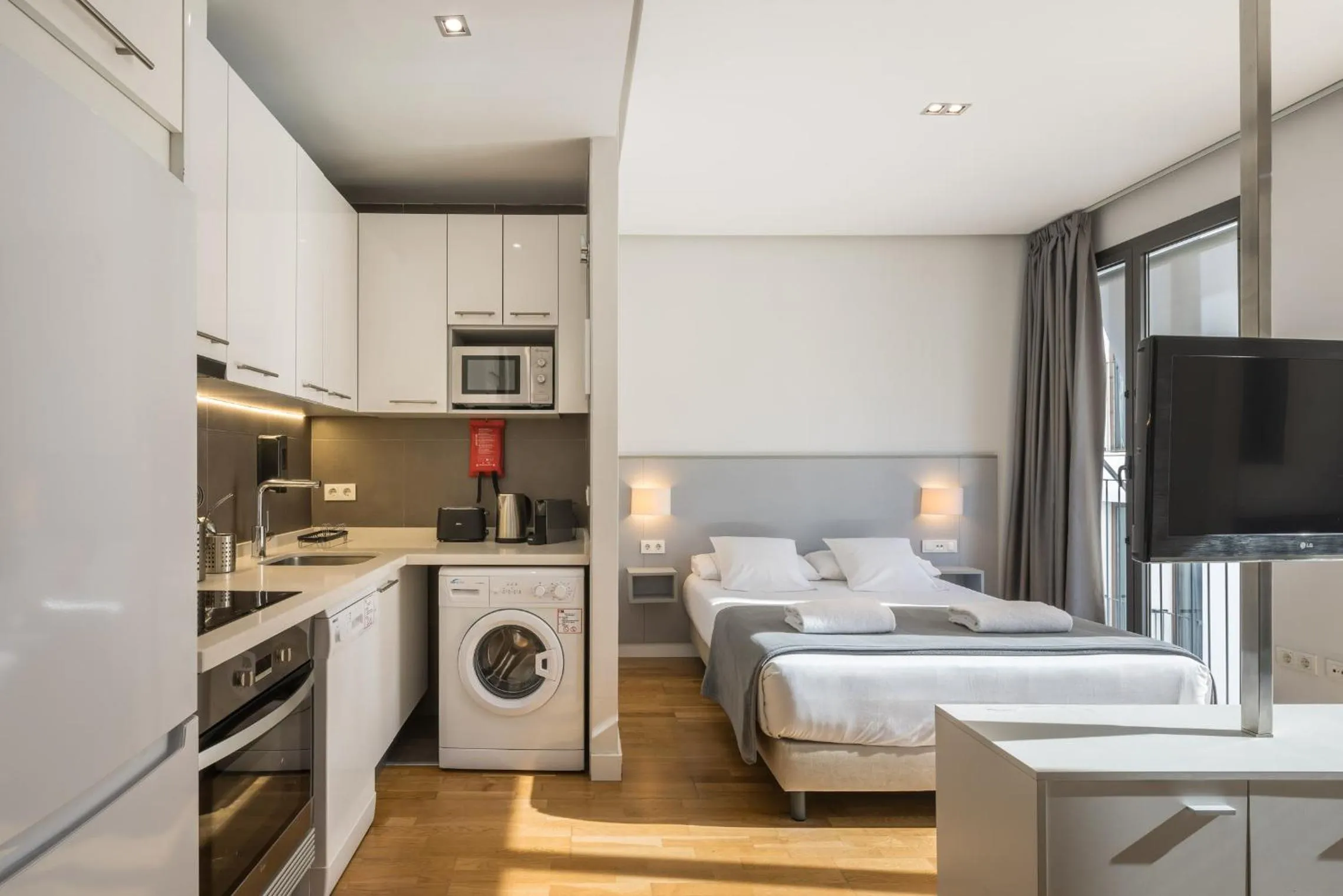 Bedroom, Bed in Mon Suites Catedral