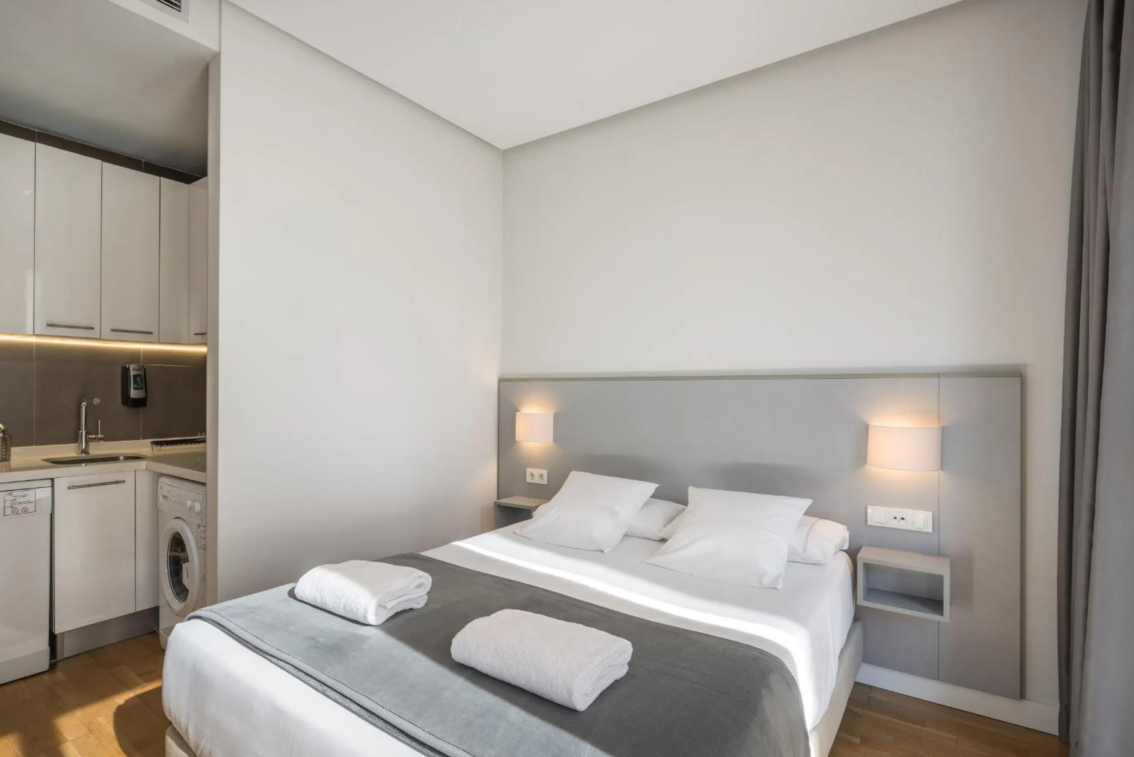 Bedroom, Bed in Mon Suites Catedral