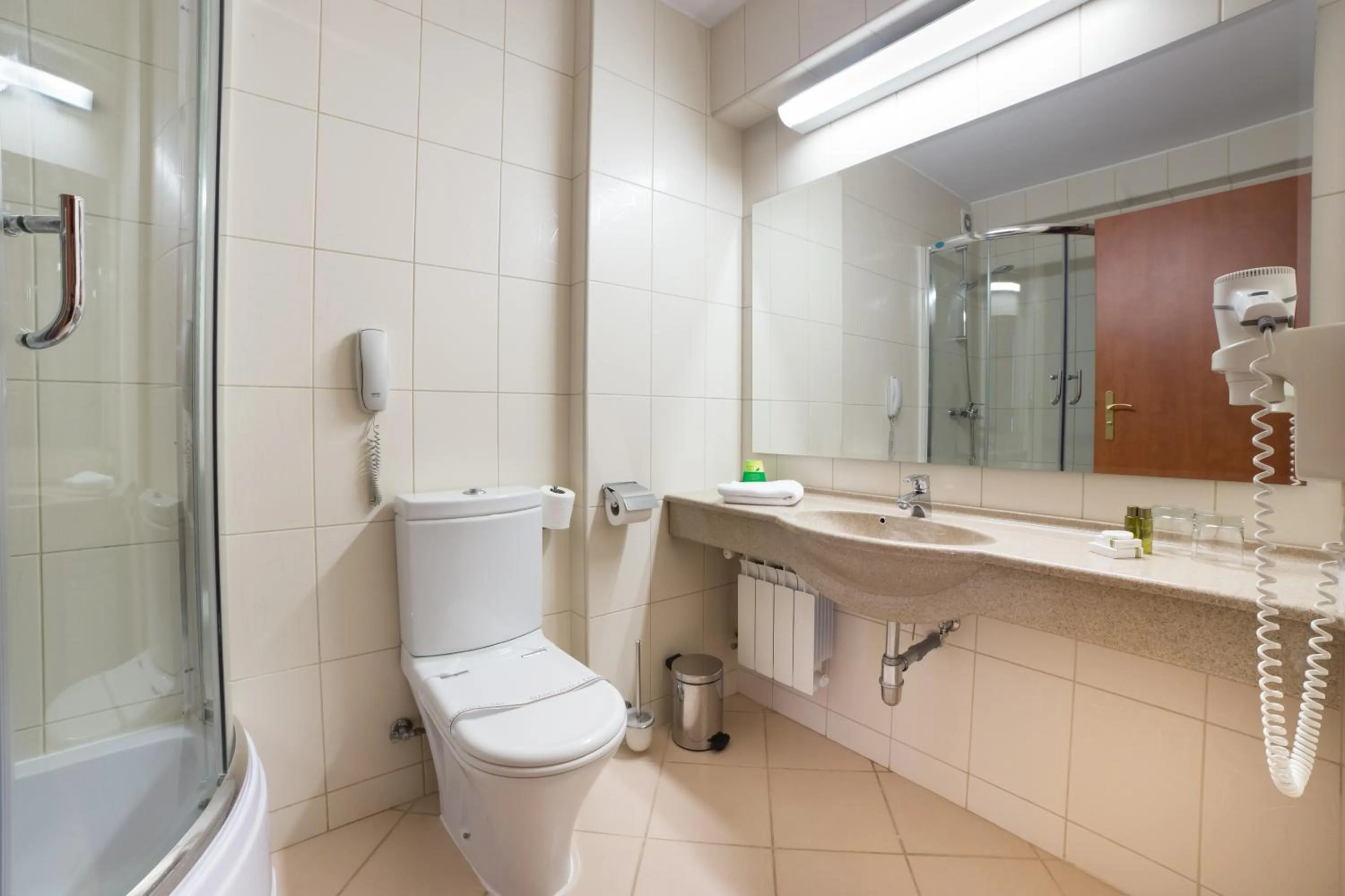 Shower in Unirea Hotel & Spa