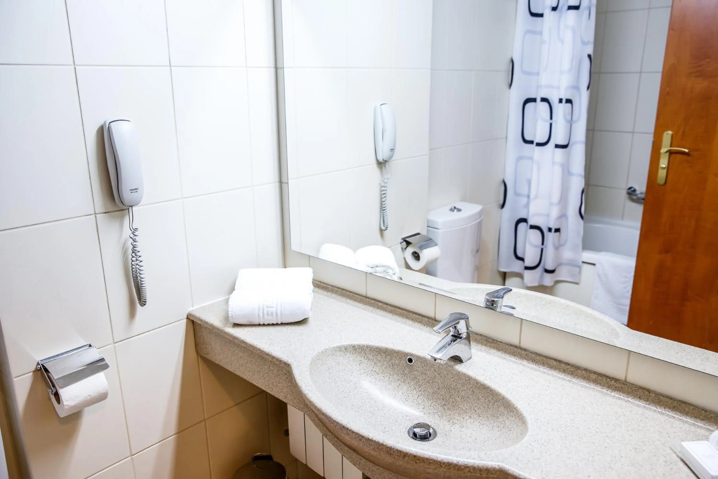 Shower in Unirea Hotel & Spa