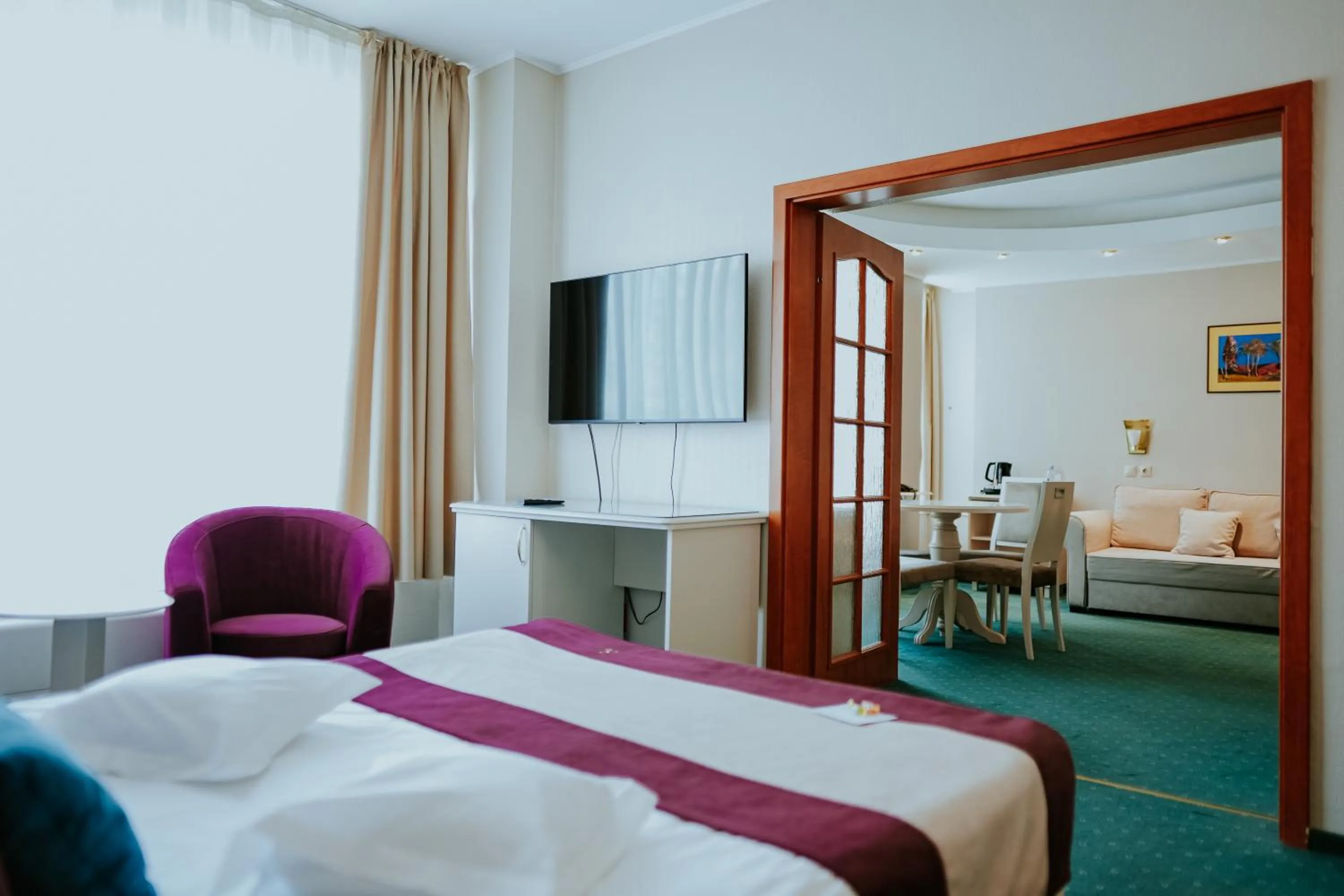 Living room, Bed in Unirea Hotel & Spa