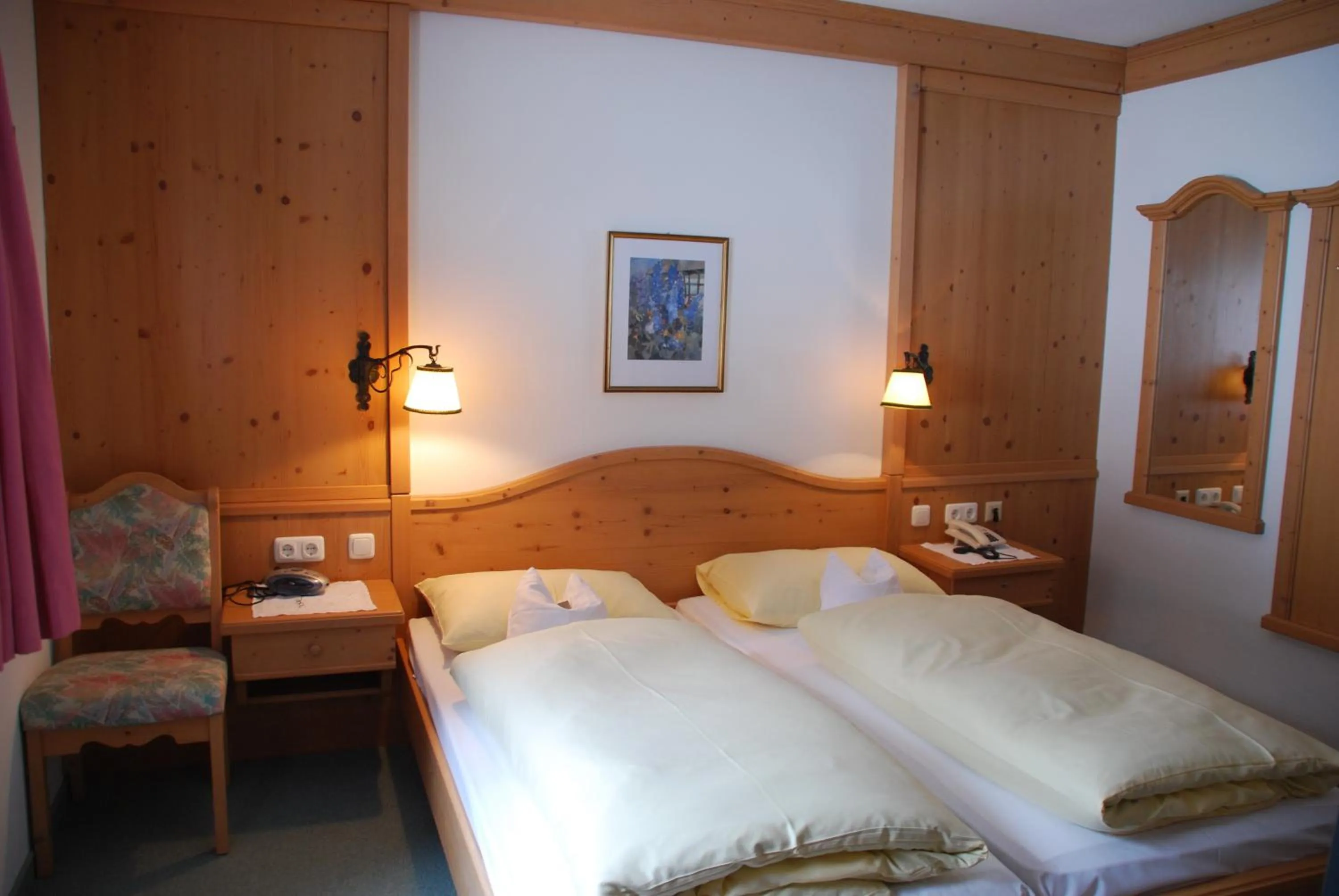 Bed in Der Erlhof Restaurant & Landhotel