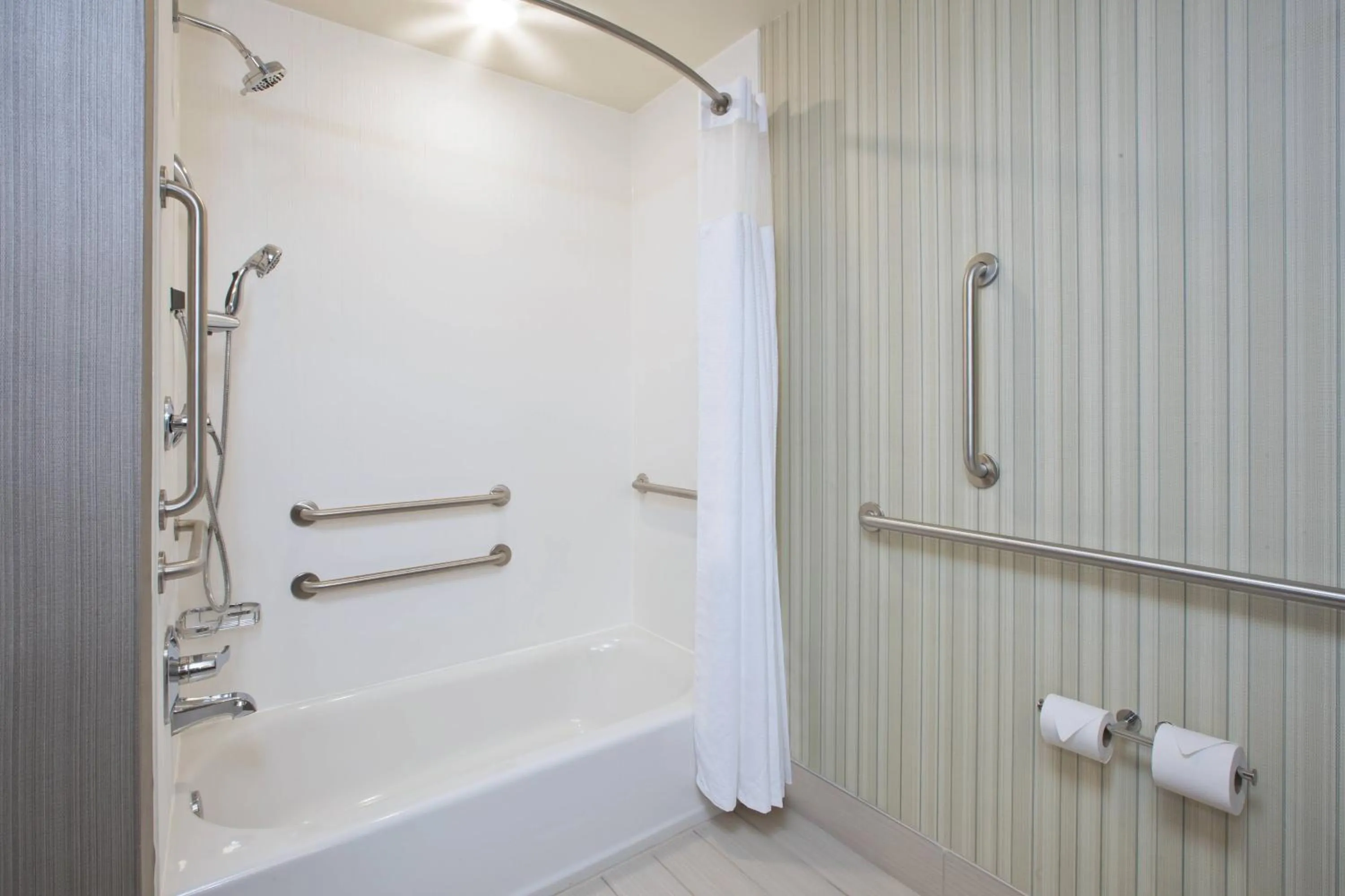 Photo of the whole room in Courtyard by Marriott St. Joseph-Benton Harbor