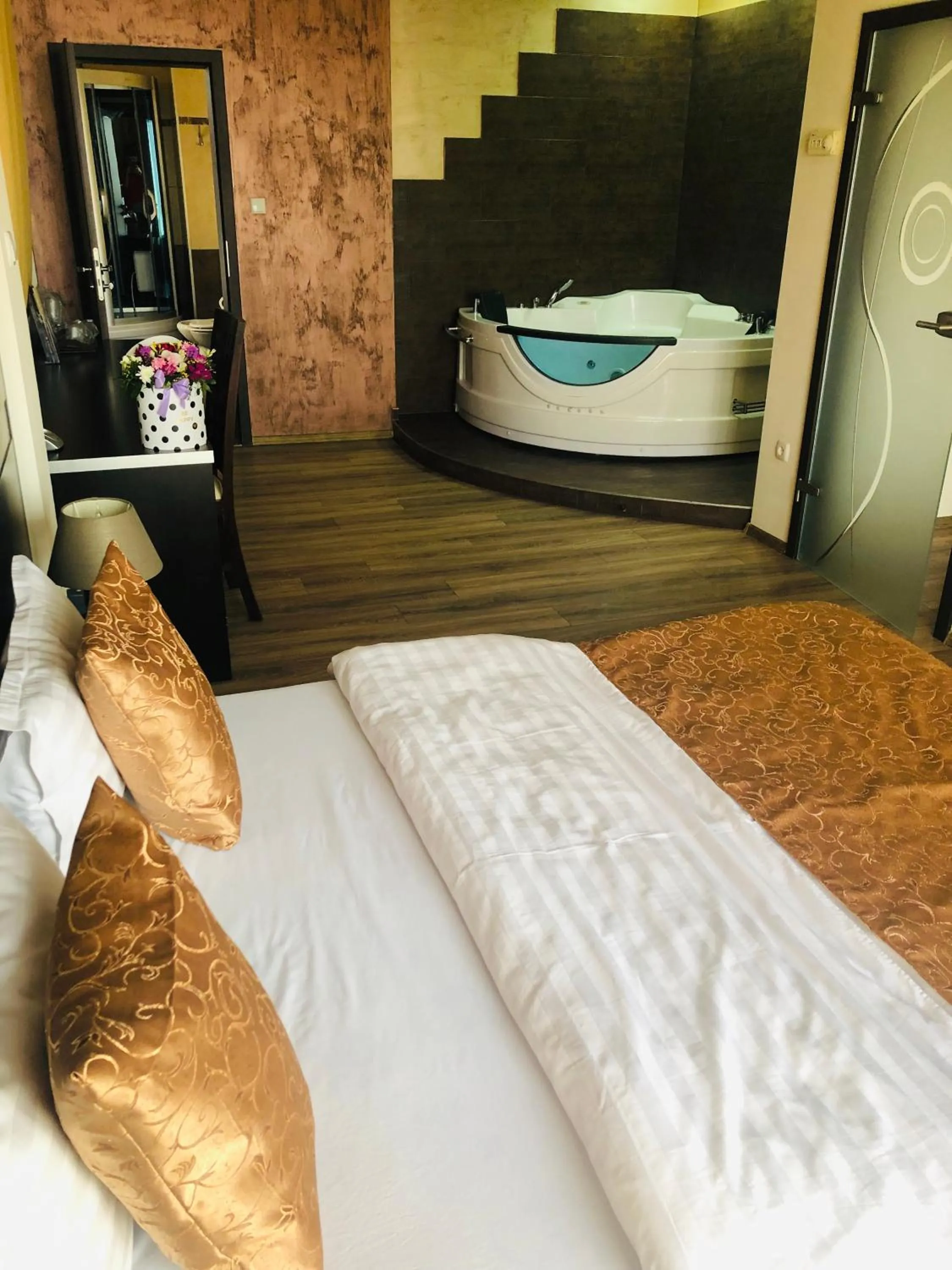 Bed in Hotel Angellis