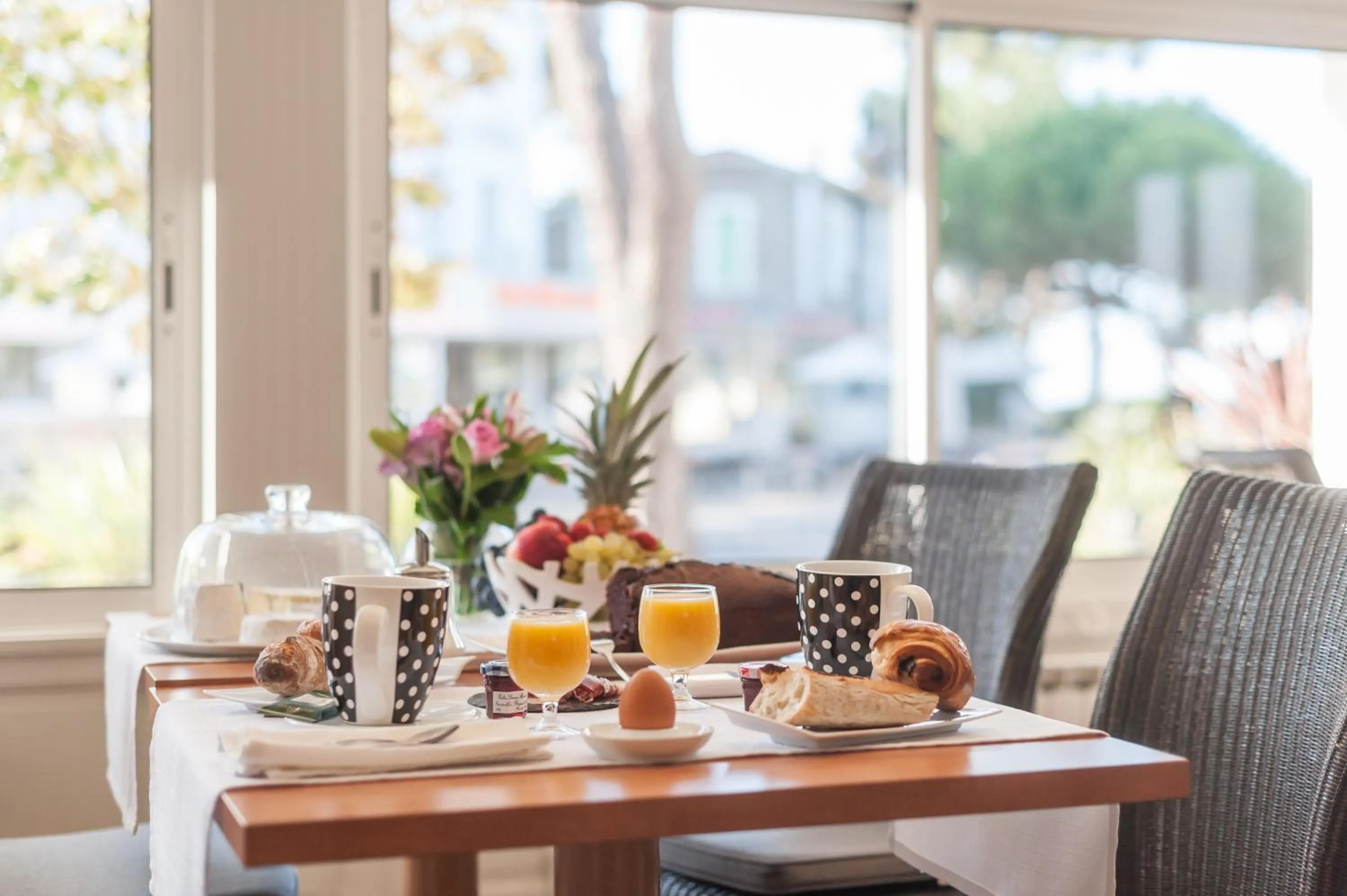 Restaurant/places to eat in Hôtel de la Plage