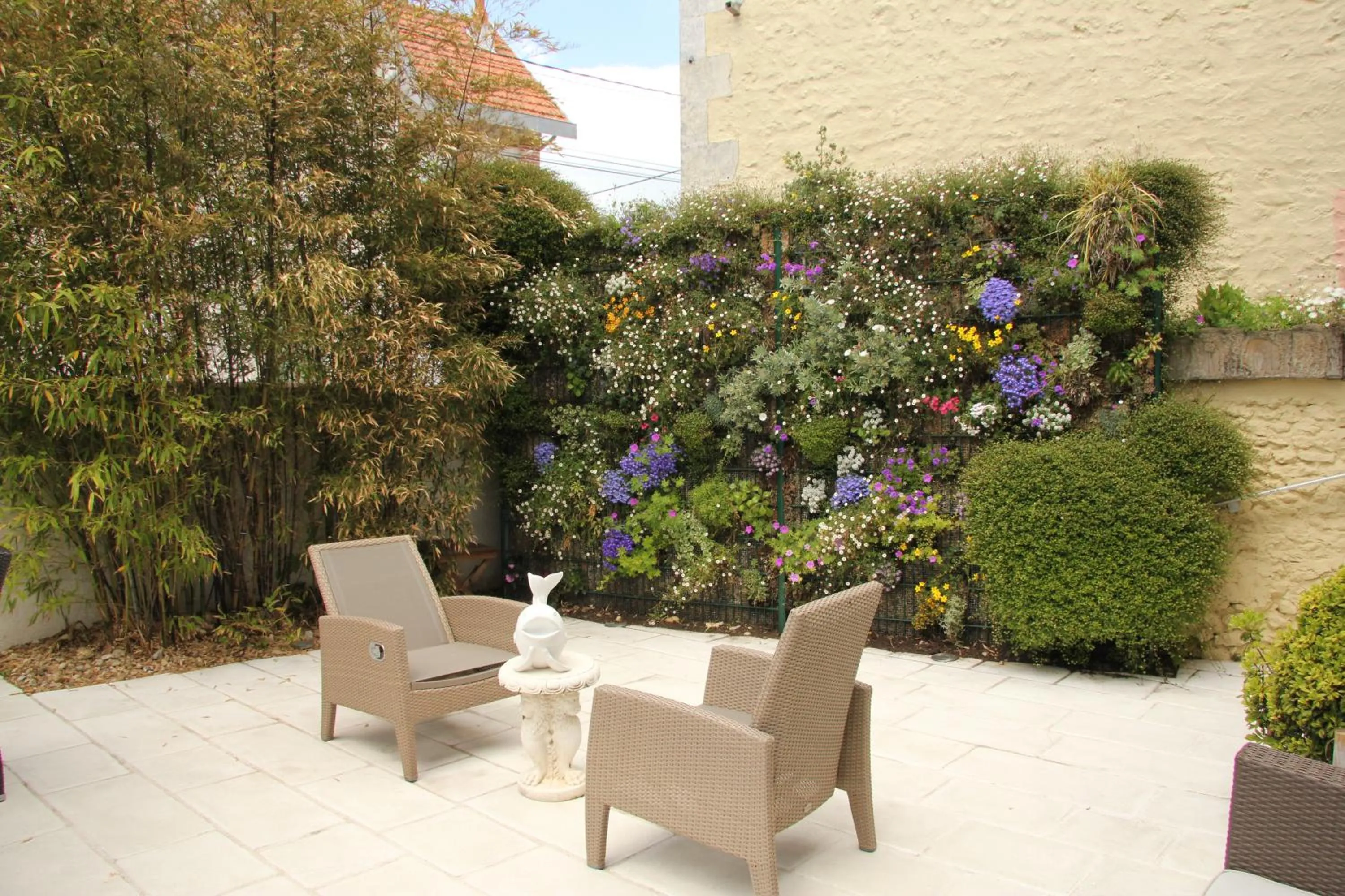 Garden in Hôtel de la Plage