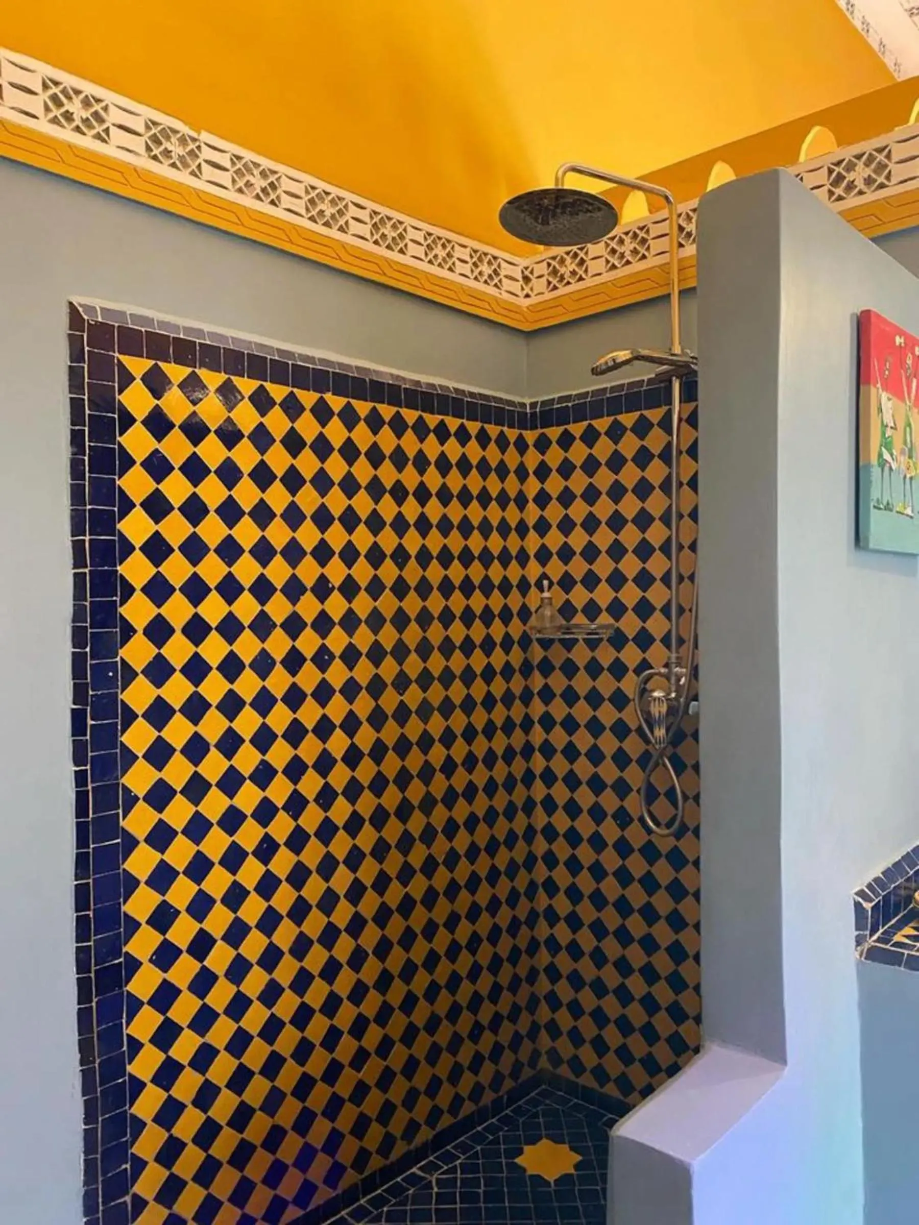 Shower in Ryad El Borj