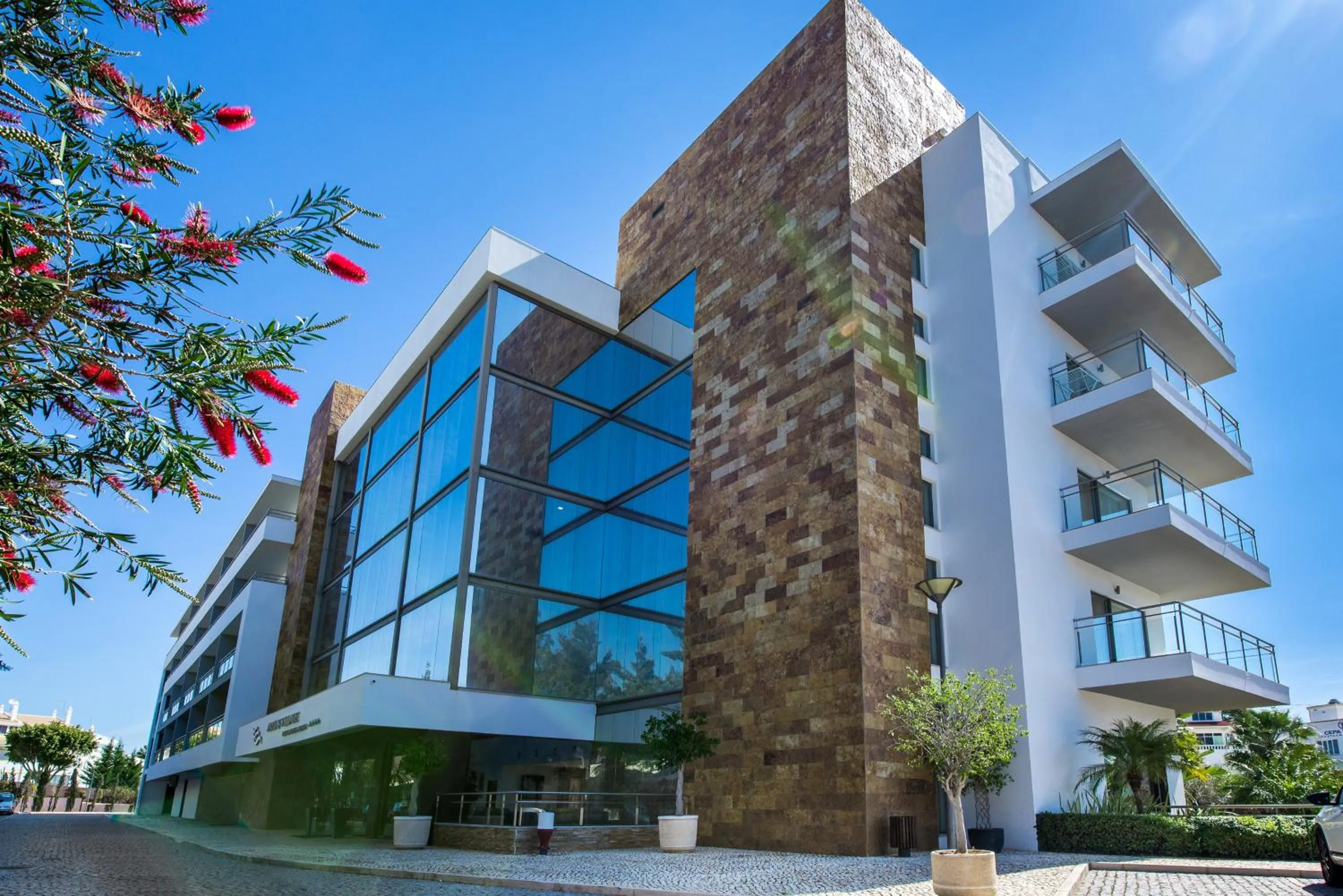 Property building in Areias Village Beach Suite Hotel