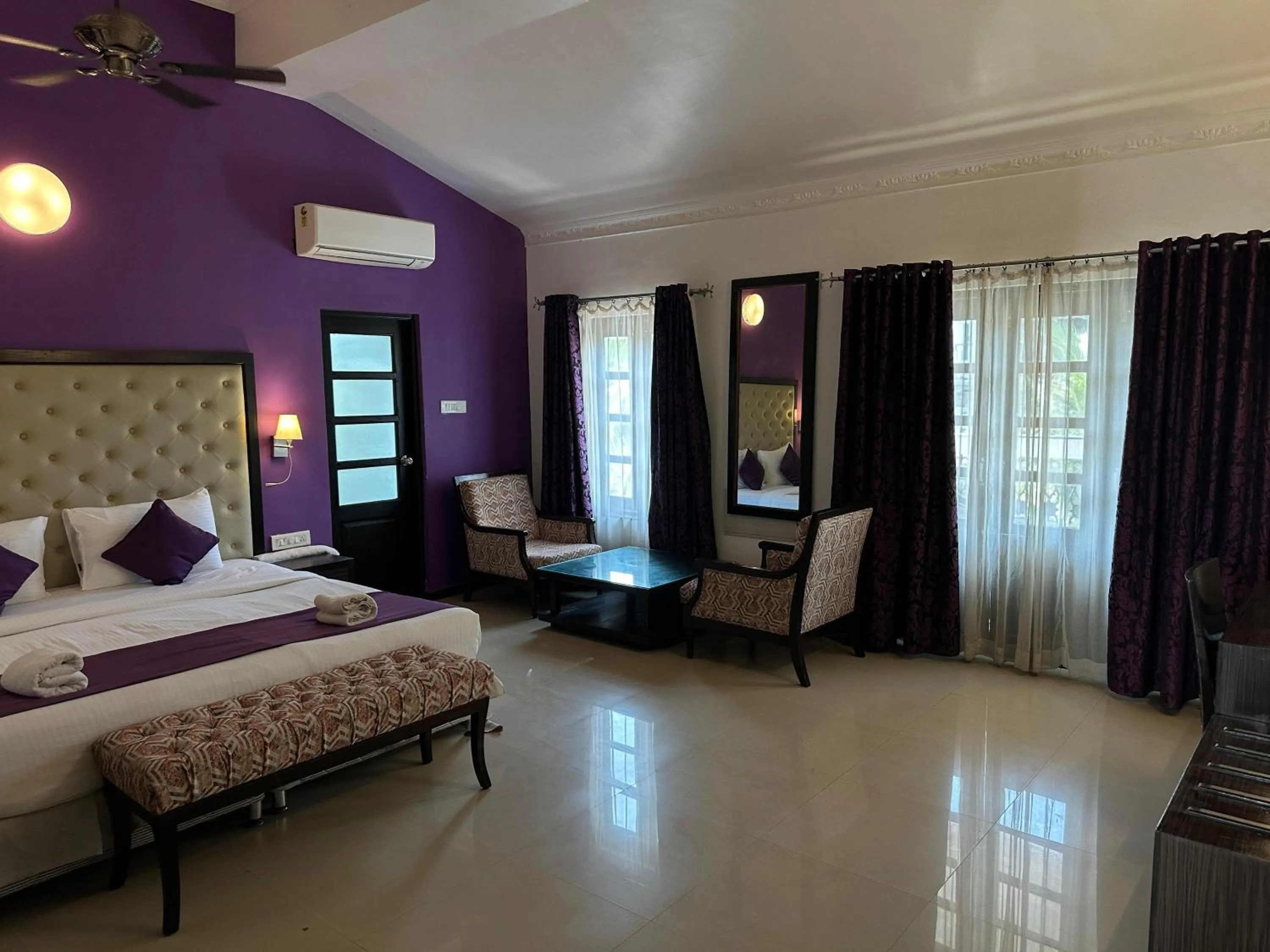 Bed in Silver Sands Hideaway Resort, Candolim