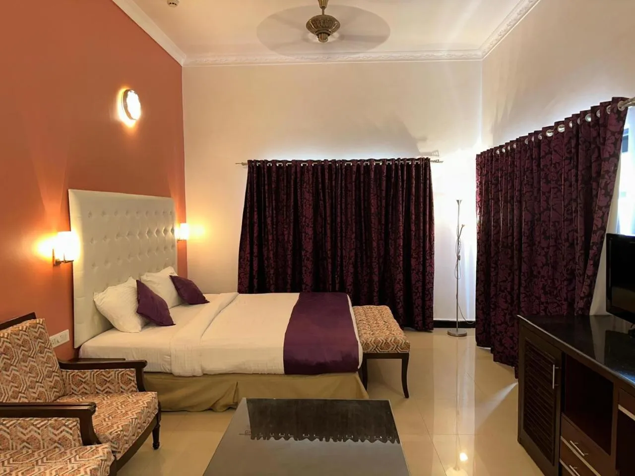 Bed in Silver Sands Hideaway Resort, Candolim