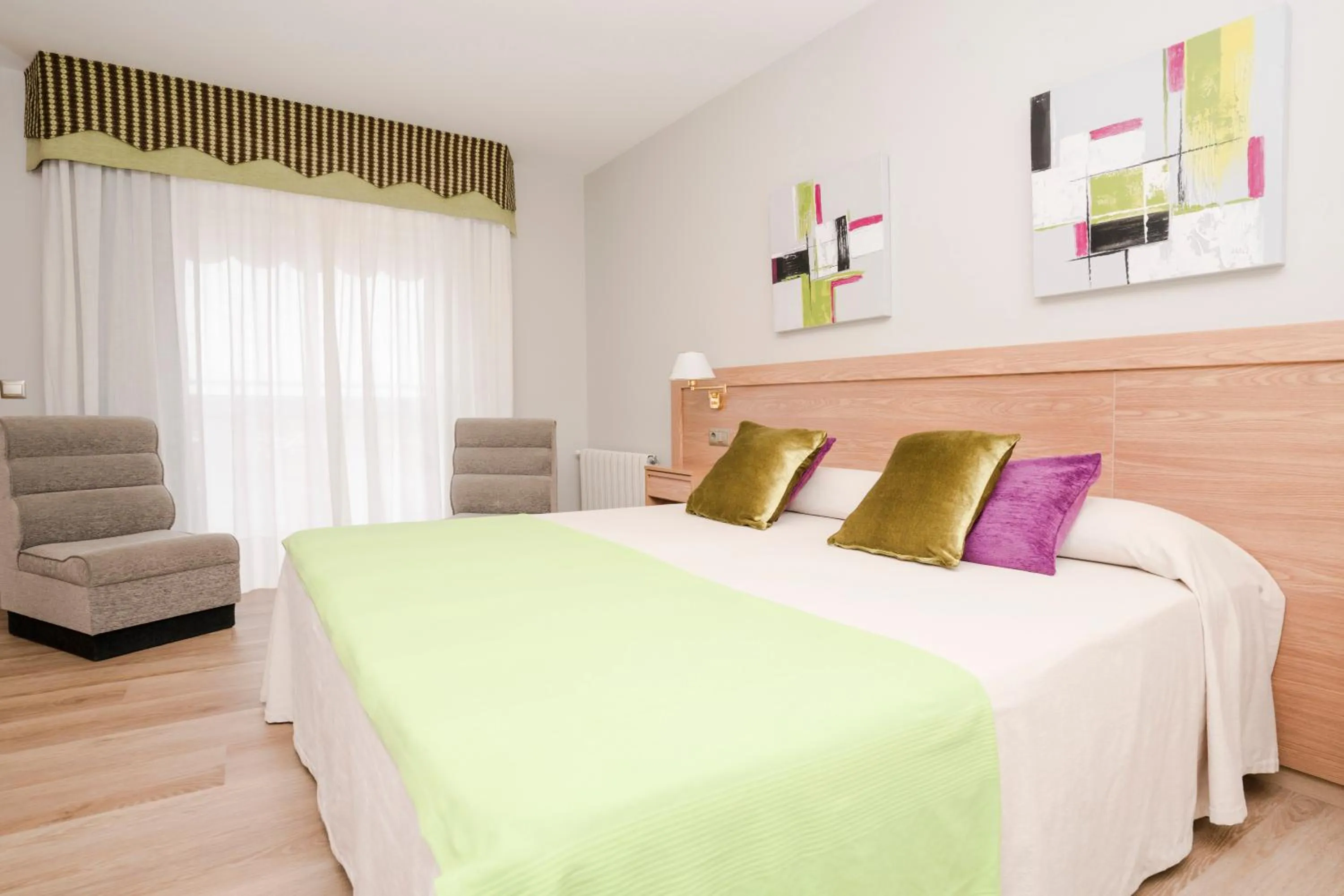 Bed in Hotel Caribe Sanxenxo