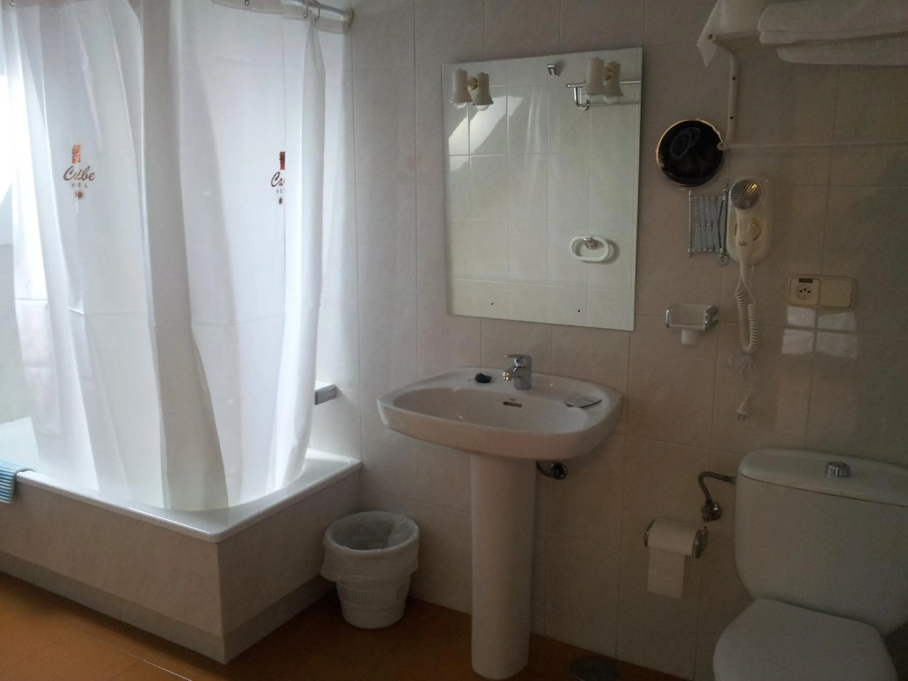 Bathroom in Hotel Caribe Sanxenxo