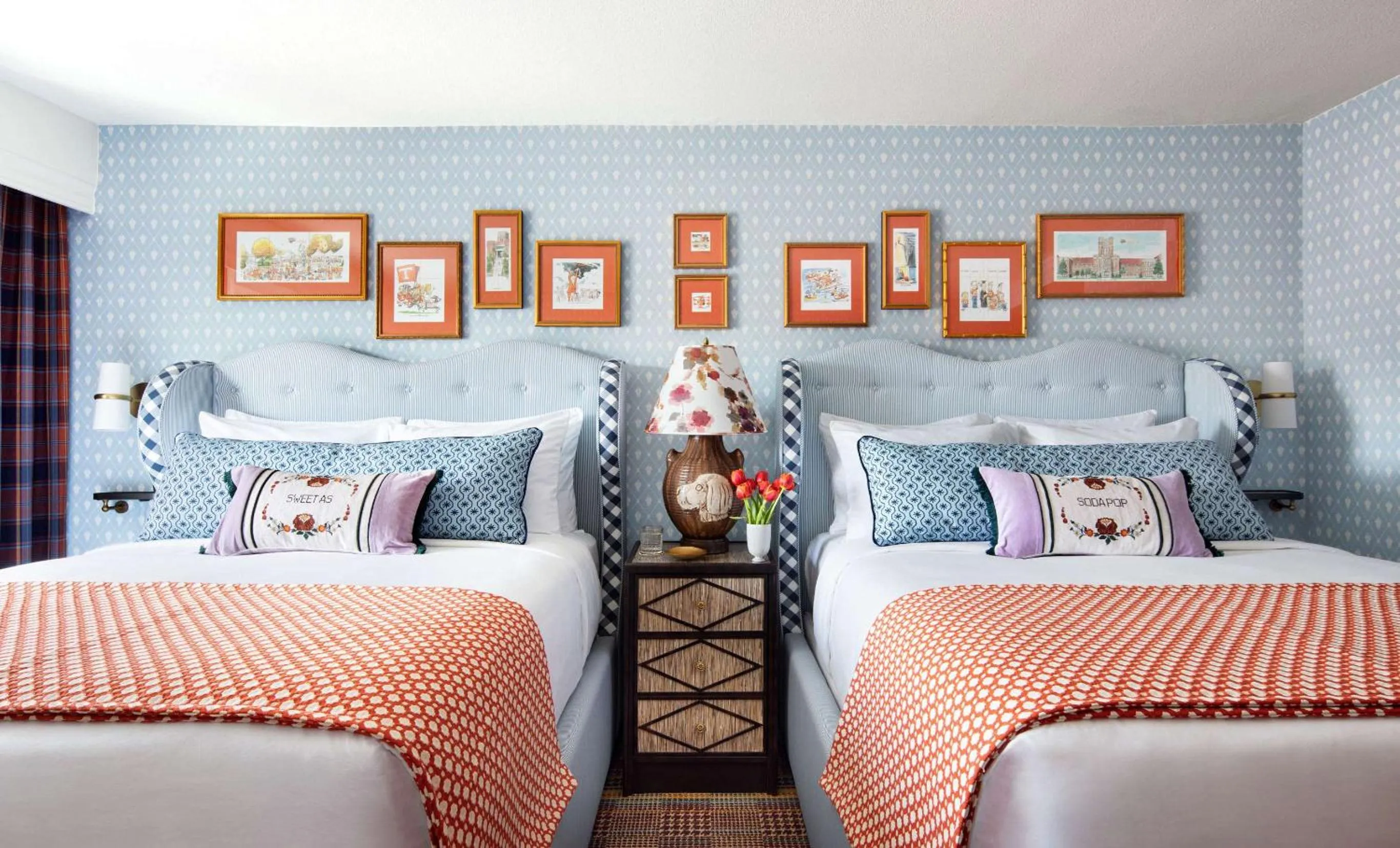 Bed in Graduate by Hilton Knoxville