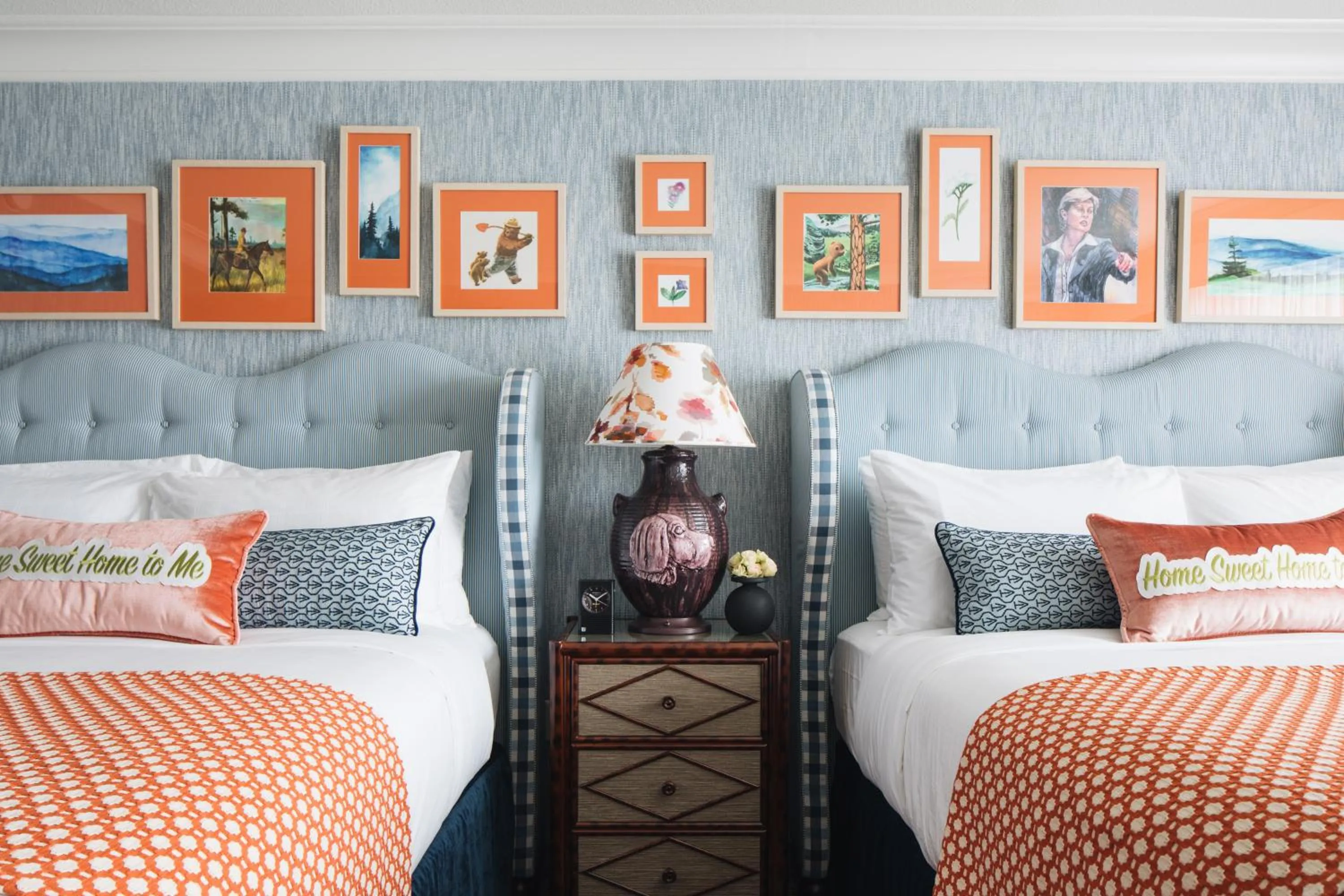 Bed in Graduate by Hilton Knoxville