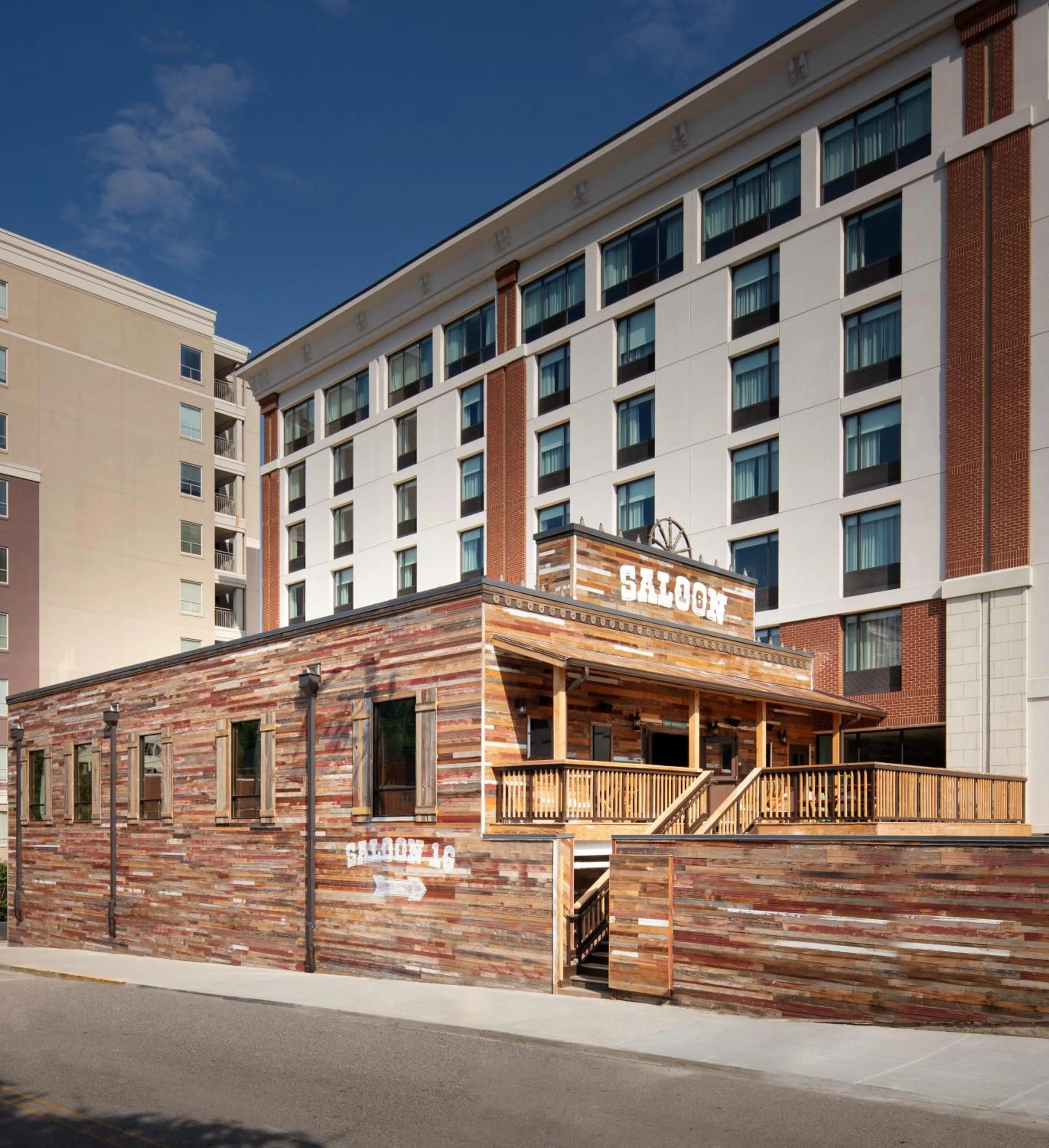 Restaurant/places to eat in Graduate by Hilton Knoxville