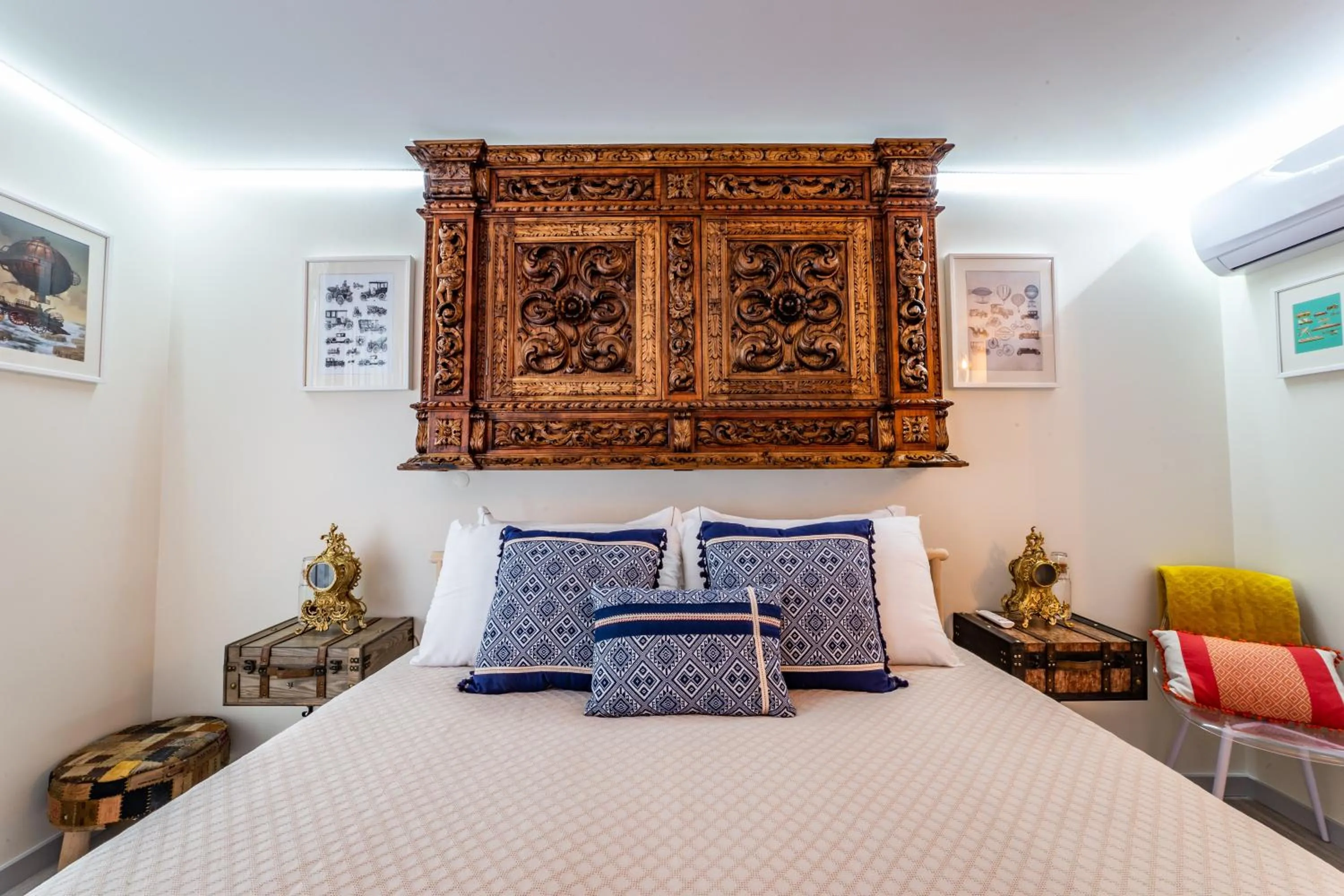 Bed in My Bed in pico