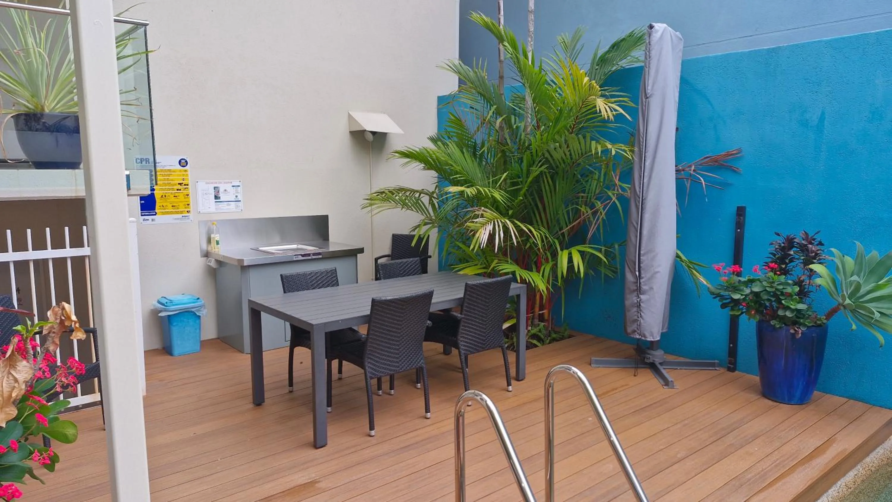 BBQ facilities in Macrossan House Boutique Holiday Apartments