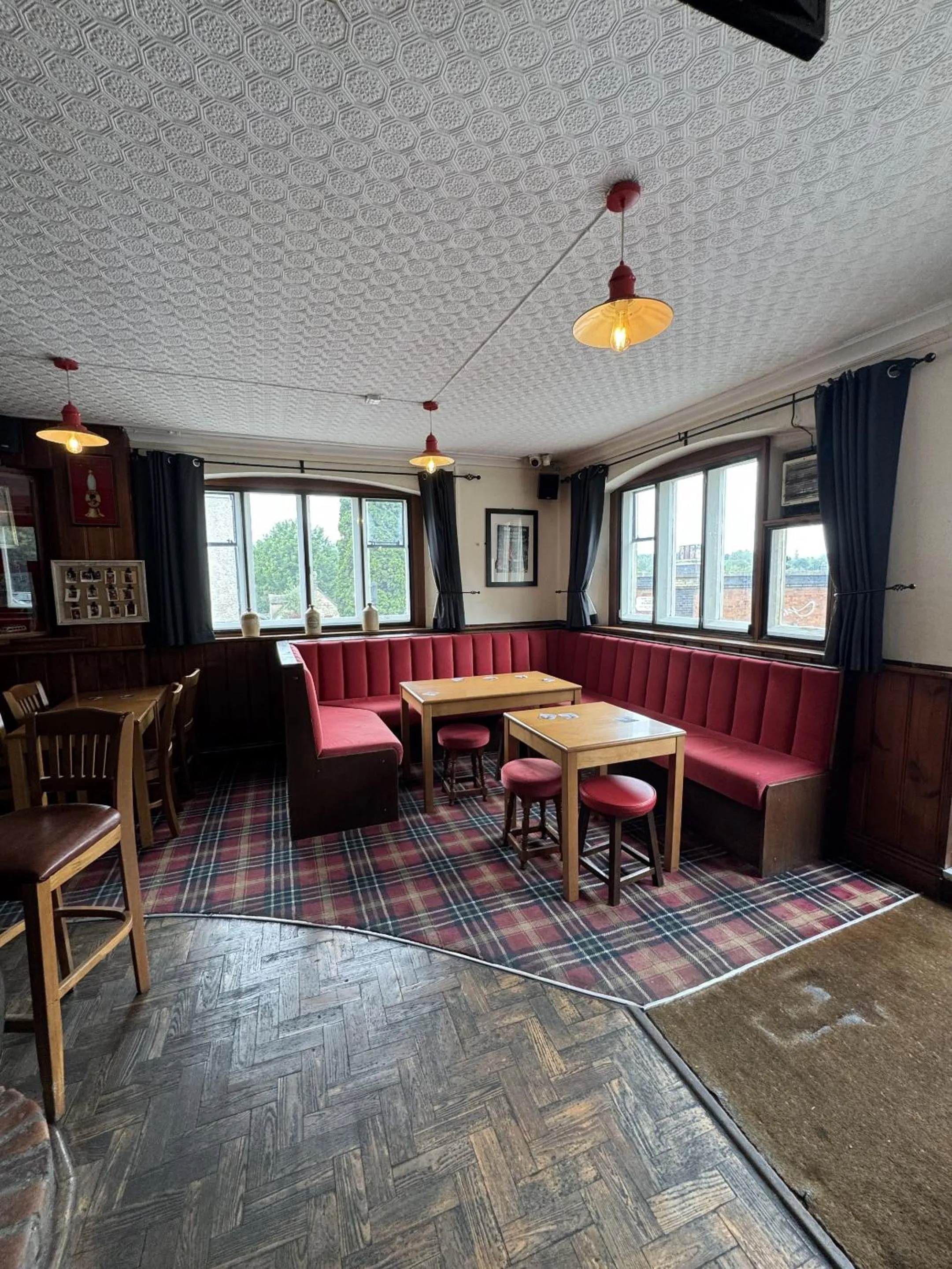 Lounge or bar in The Clothiers Arms