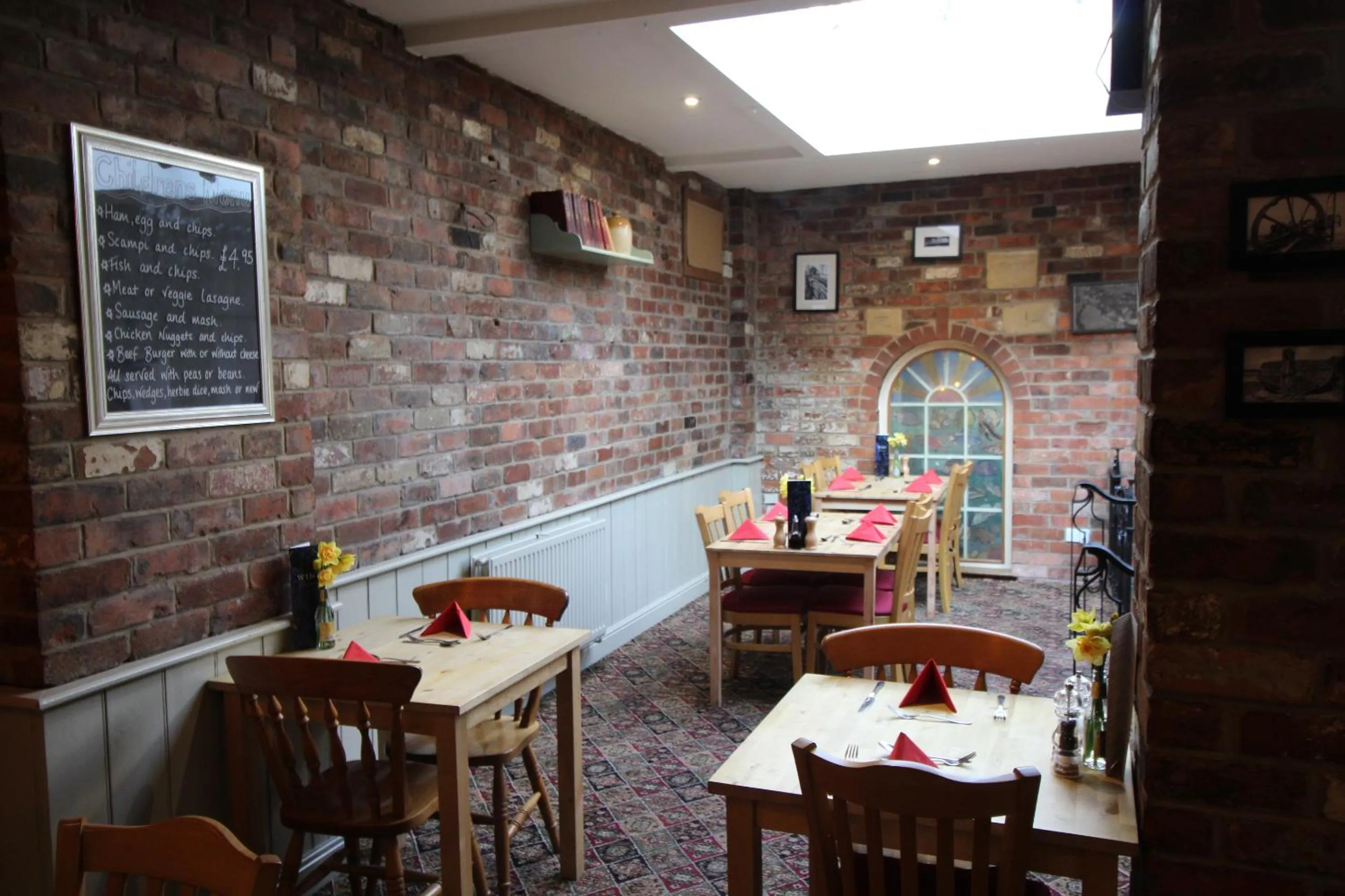 Dining area in The Clothiers Arms