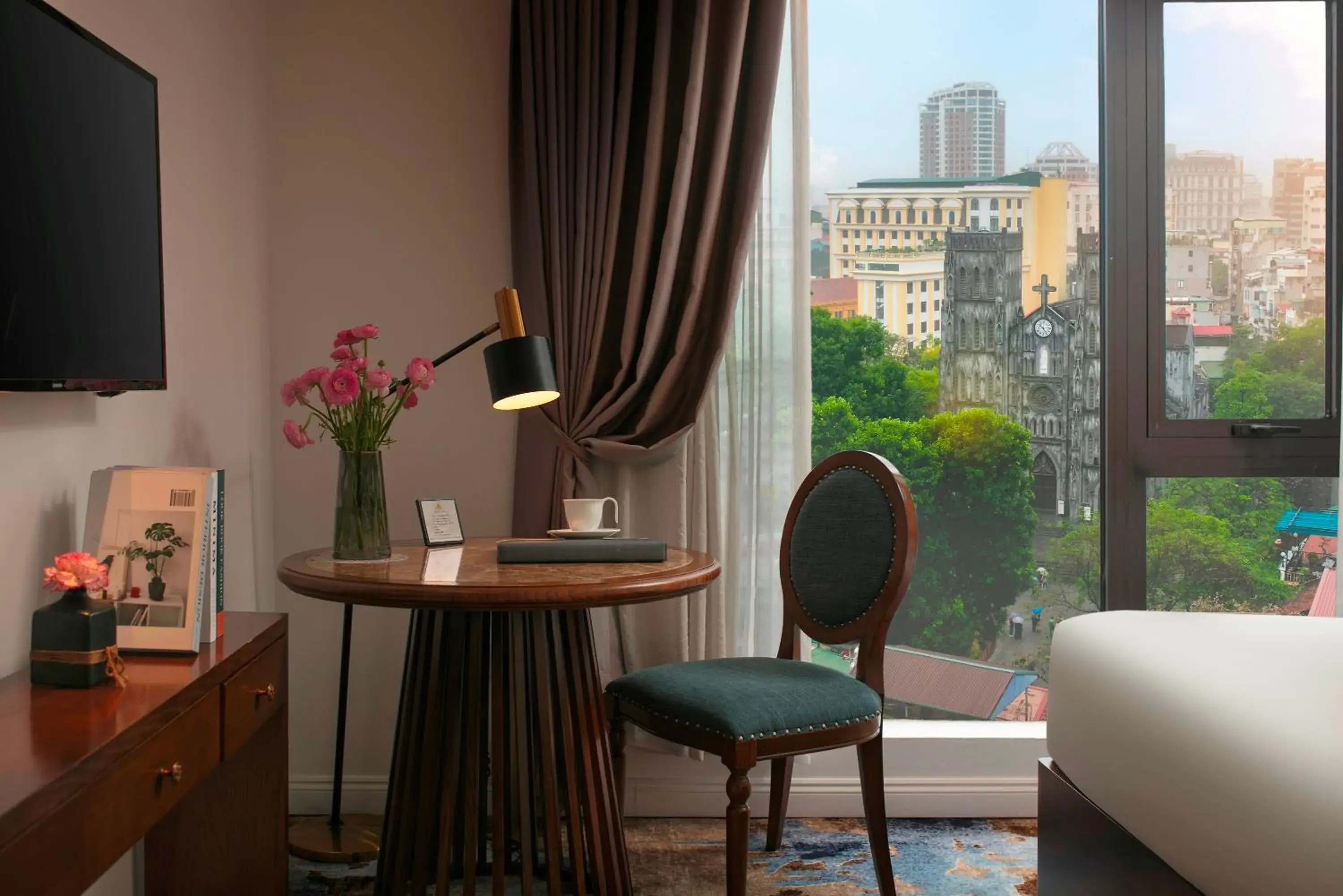 Diamond Church View in The Oriental Jade Hotel Diamond Church View in The Oriental Jade Hotel