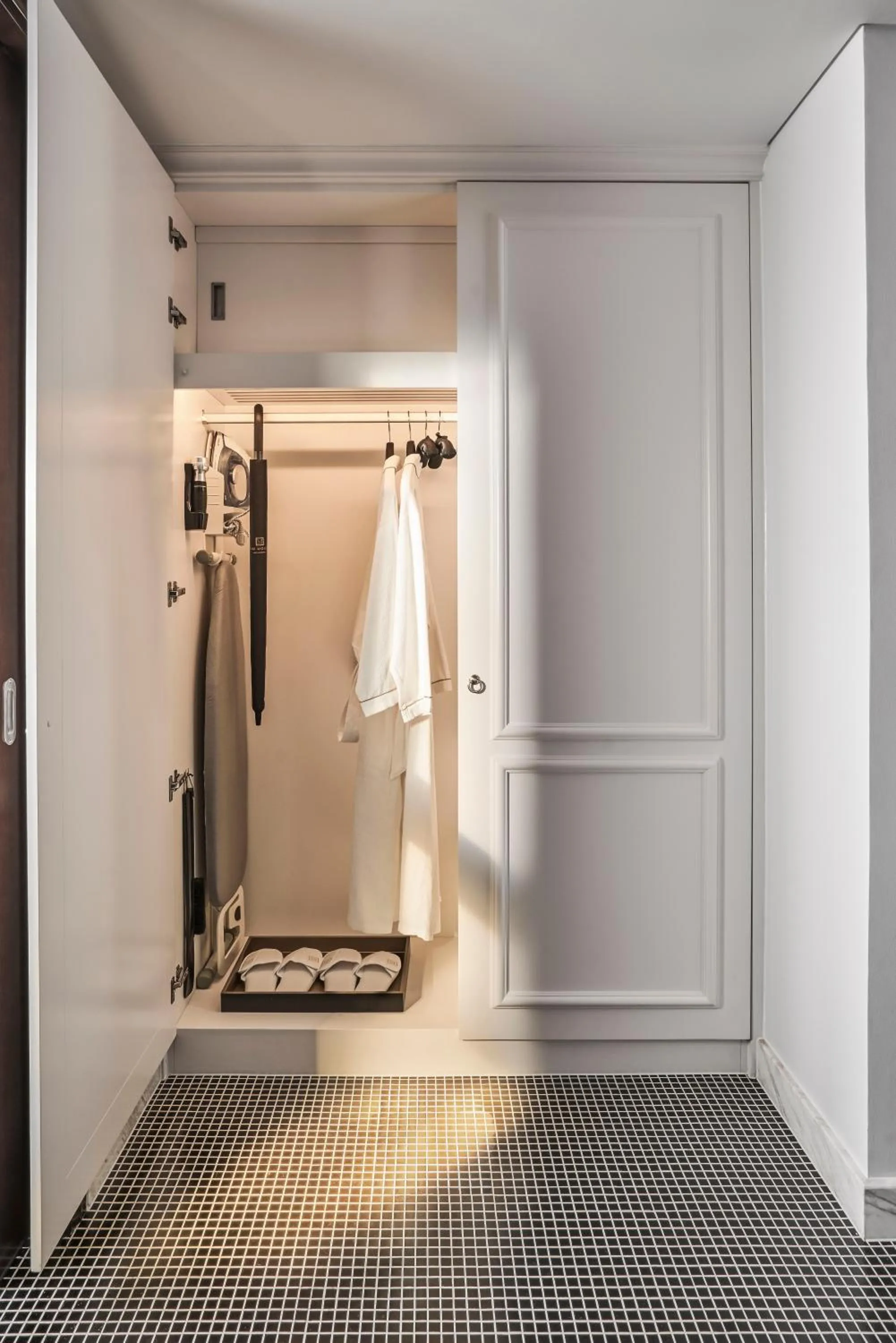 Area and facilities in Mai House Saigon Hotel