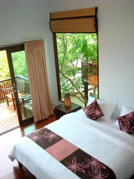 Bed in Chintakiri Resort