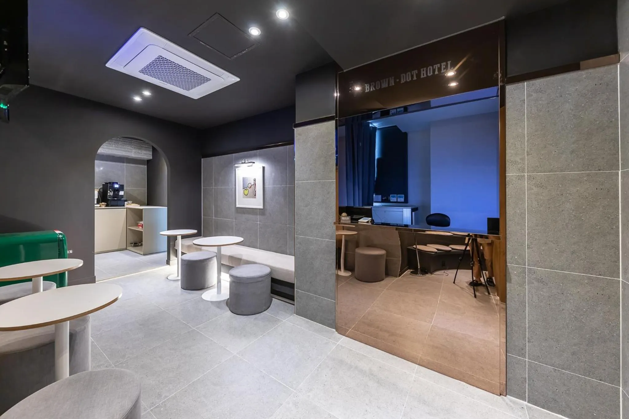 Lobby or reception in Brown Dot Hotel Seong Seo