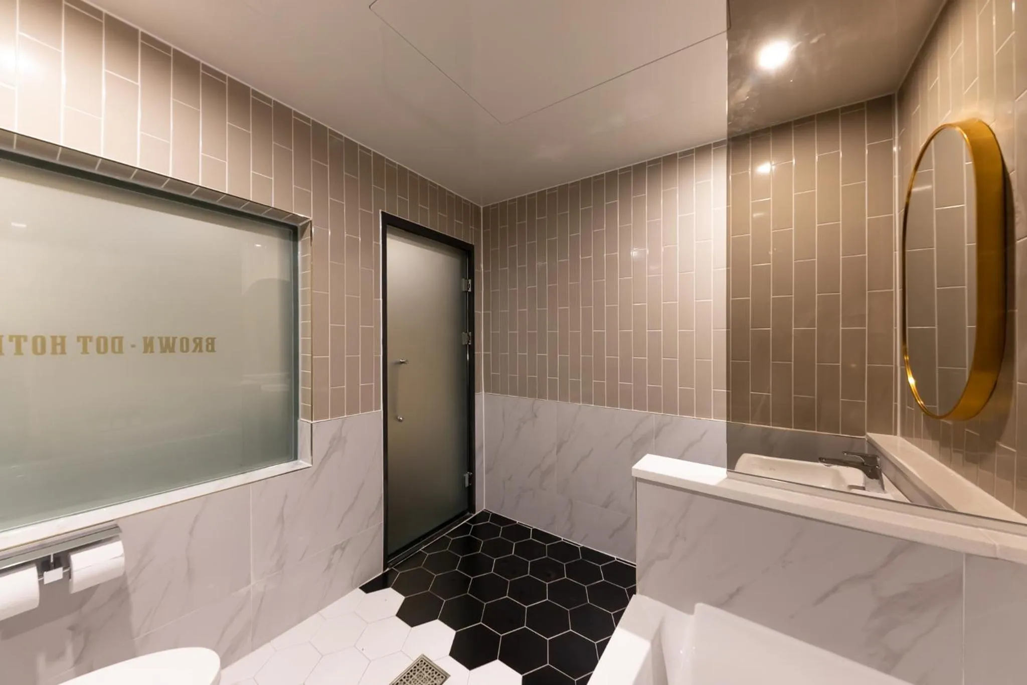 Brown Dot Hotel Seong Seo