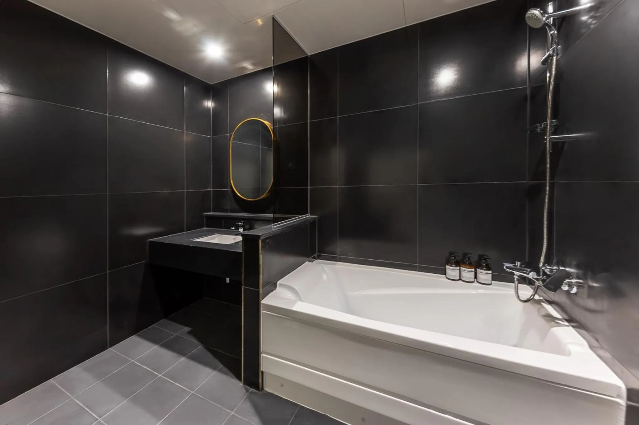 Brown Dot Hotel Seong Seo