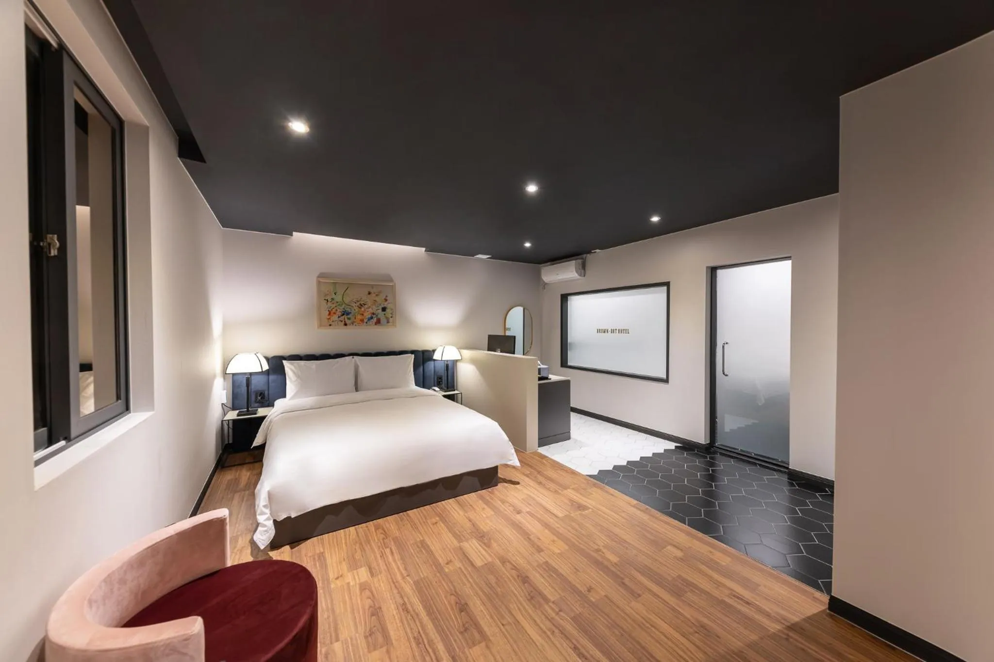 Bed in Brown Dot Hotel Seong Seo