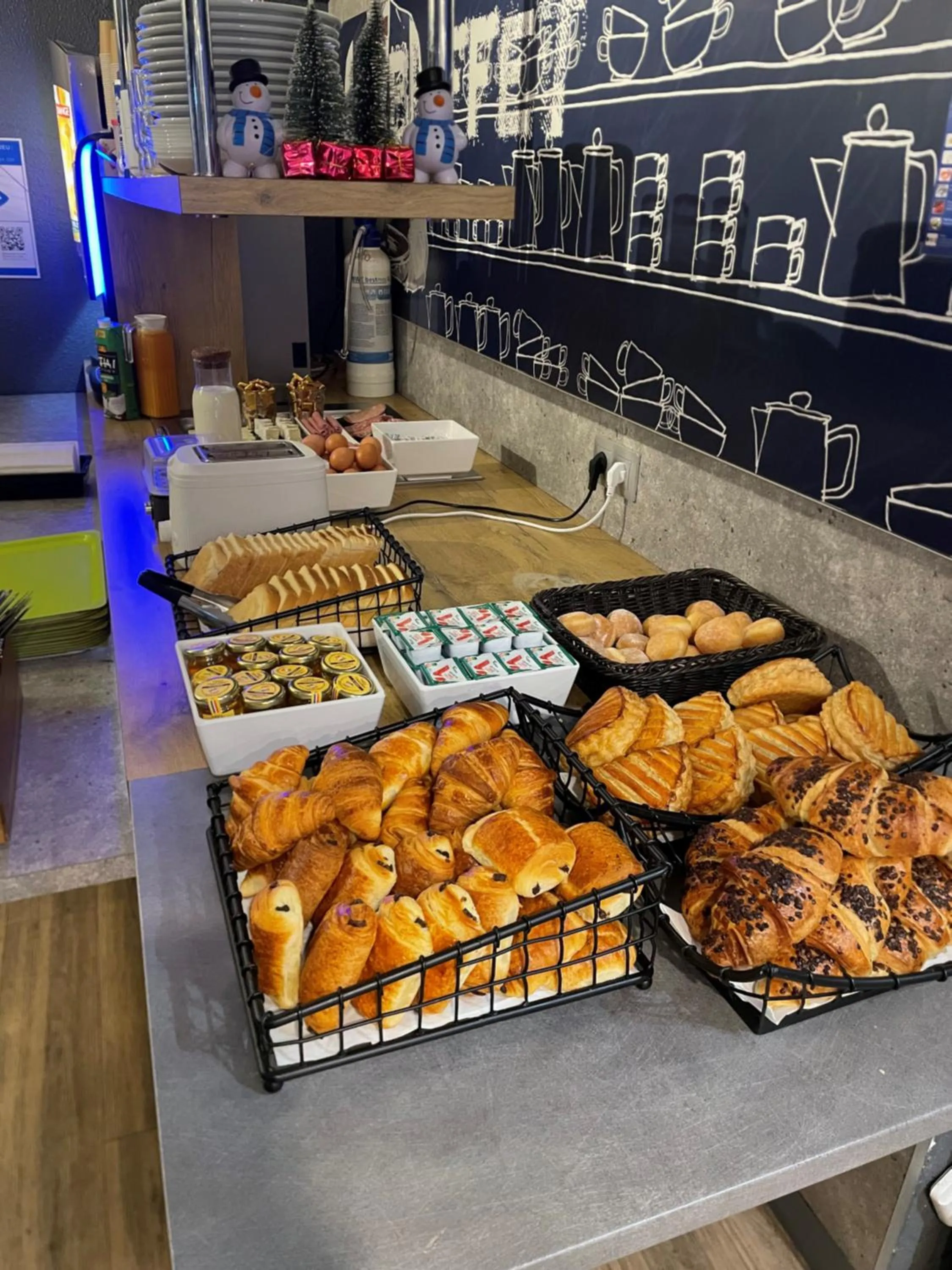 Breakfast in ibis budget Marne la Vallée Chelles