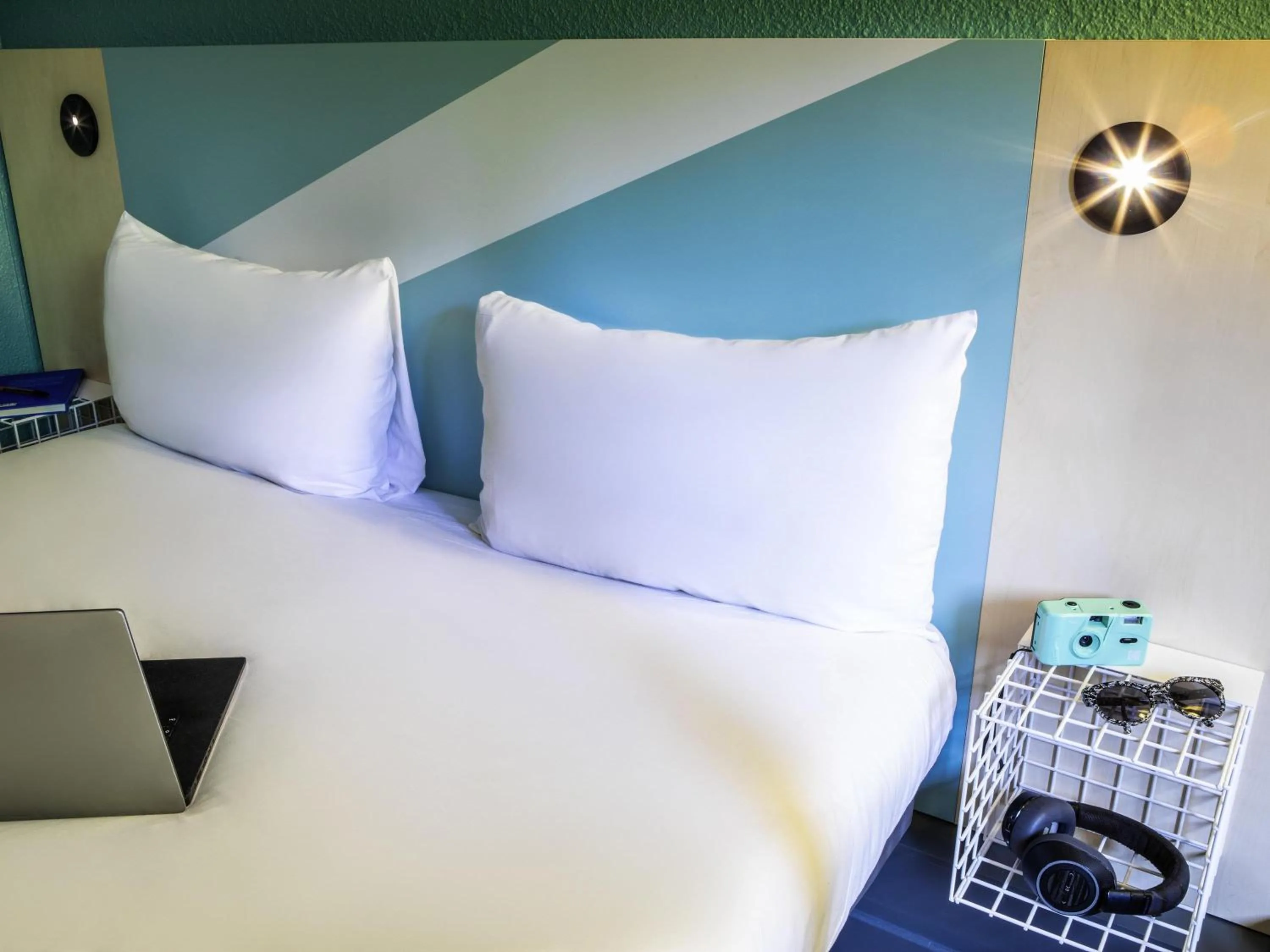 Bedroom, Bed in ibis budget Marne la Vallée Chelles