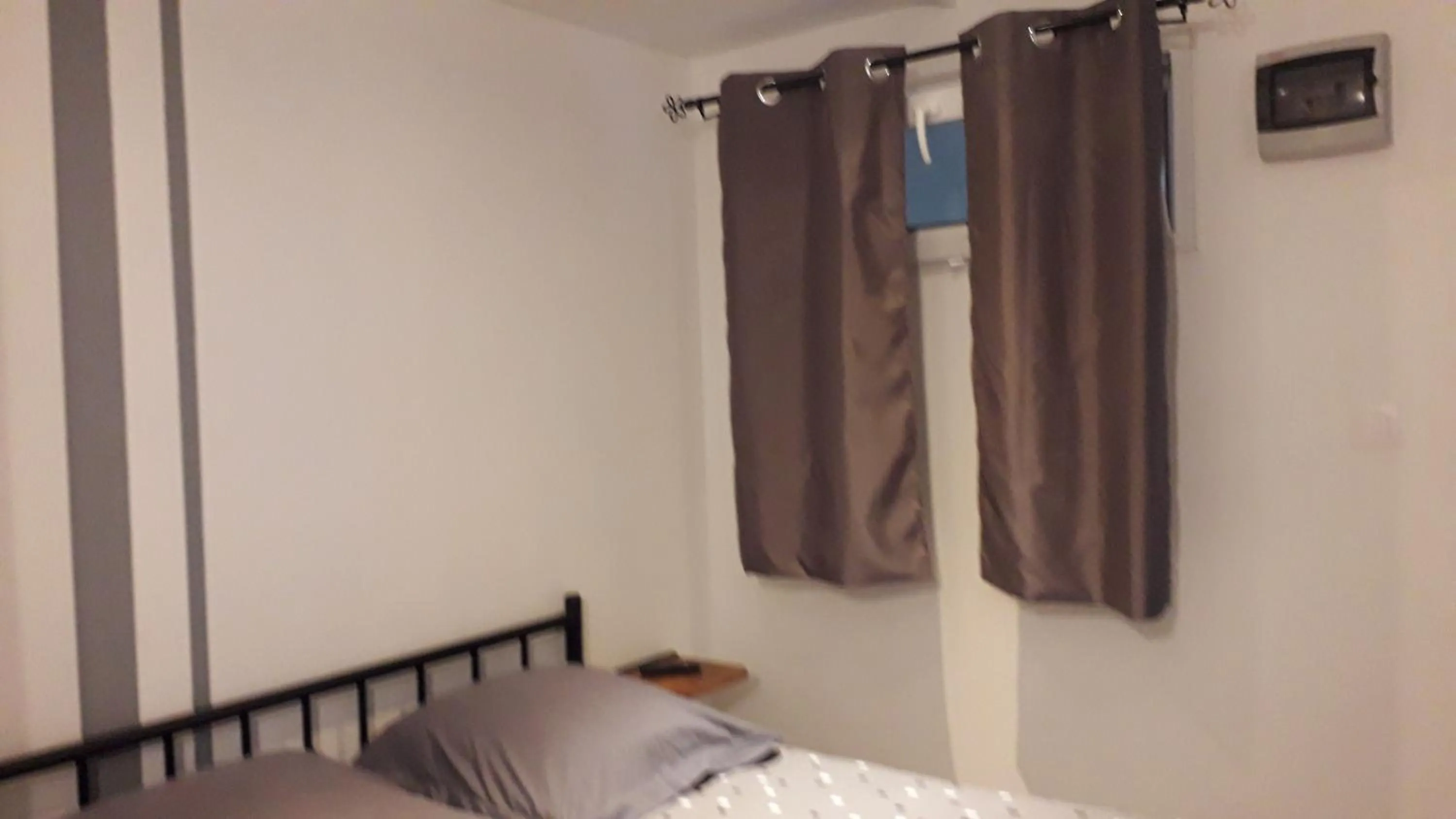 Bed in Les TREMIERES