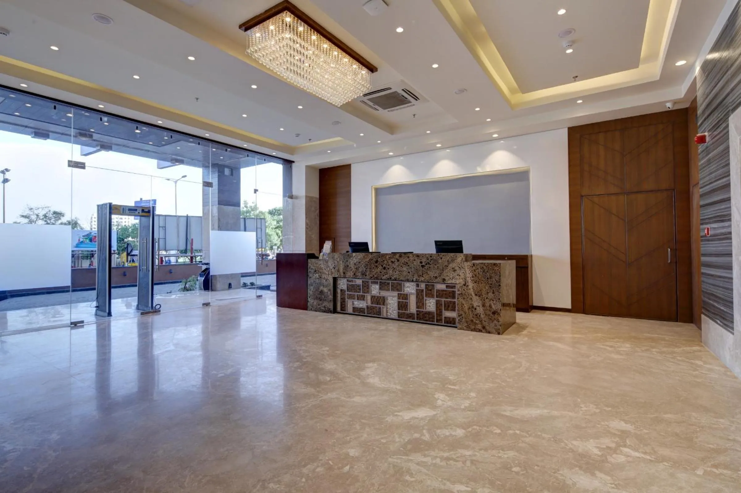 Lobby or reception in Regenta Inn Ranip Ahmedabad