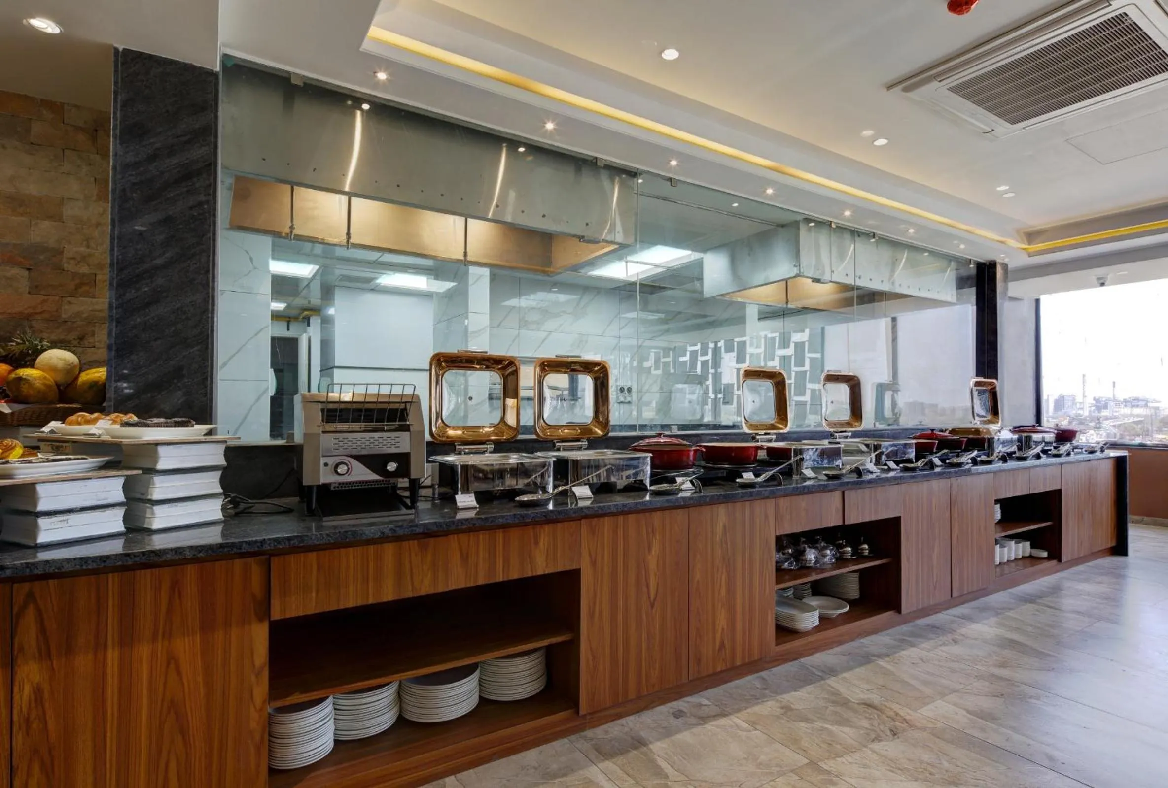 Restaurant/places to eat in Regenta Inn Ranip Ahmedabad